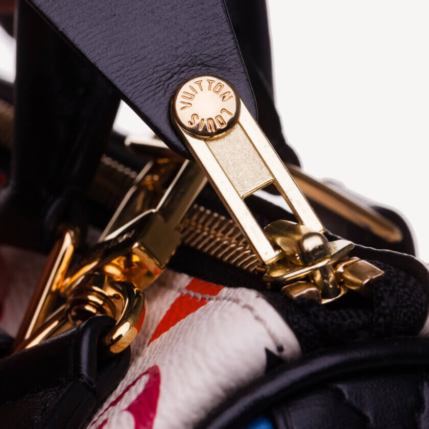 <strong> LOUIS VUITTON </strong><br><div style="margin-top:10px; font-size:16px;">Speedy 25 Game On</div><br> - Image 13