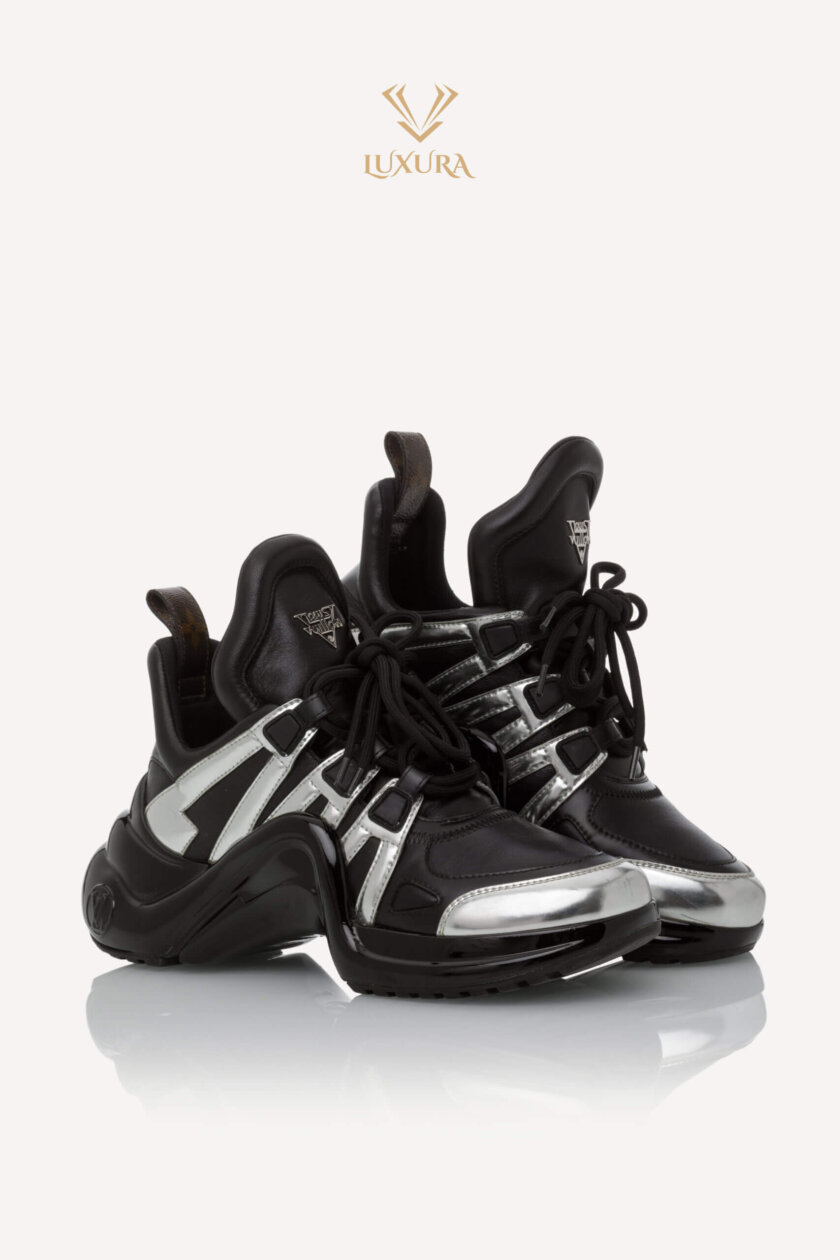 <span style="font-size: 10px;letter-spacing: .15em">HARD TO FIND</span><br><strong>LOUIS VUITTON </strong><br><div style="margin-top:10px;font-size:16px"> Calfskin Metallic Monogram LV Archlight Sneakers 36.5 </div><br> - Image 3