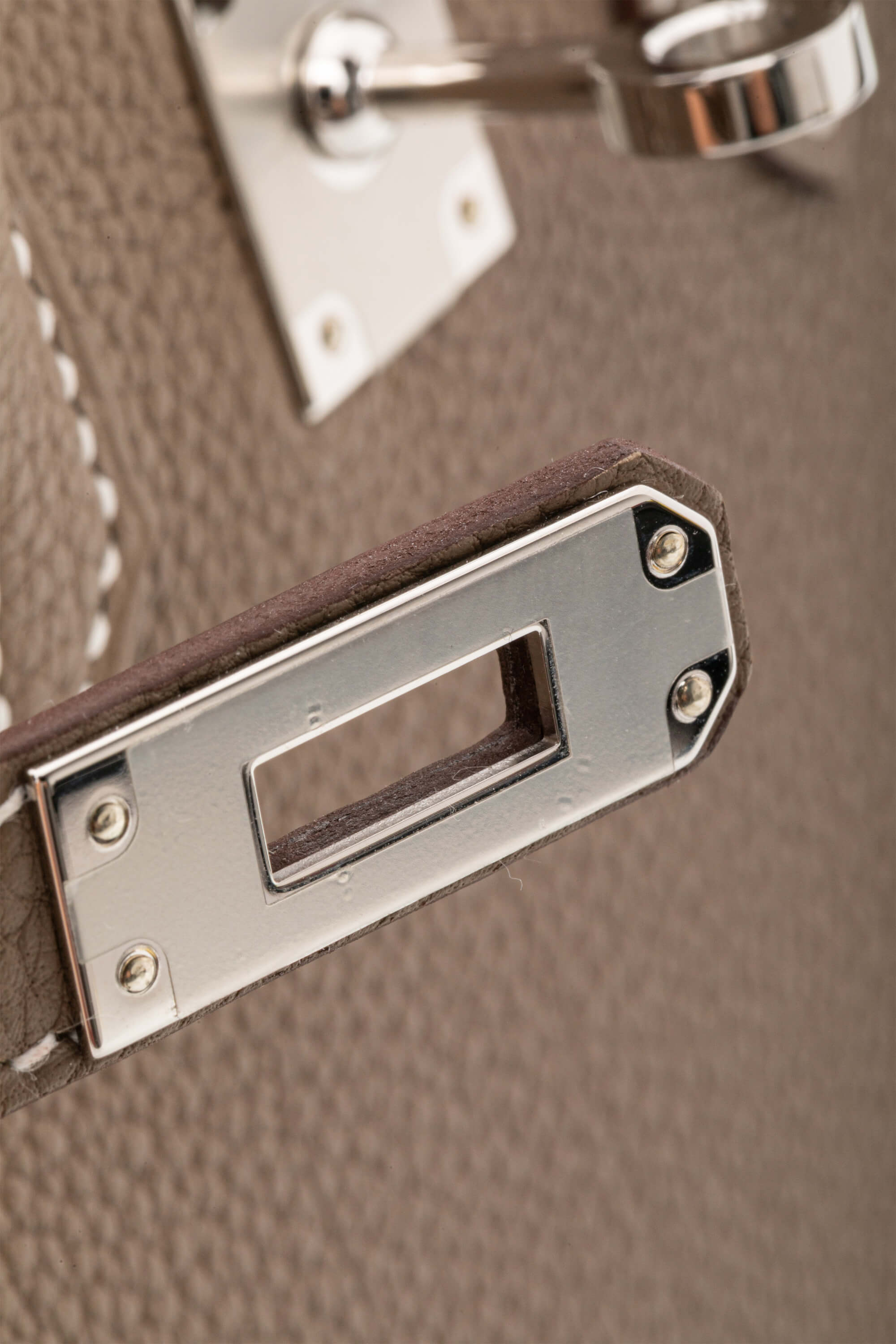 <span style="font-size: 10px;letter-spacing: .15em">HARD TO FIND</span><br> <strong>HERMES</strong><br> <div style="margin-top:10px;font-size:16px">Birkin 25 Etoupe Togo Palladium Hardware</div><br> - Image 22