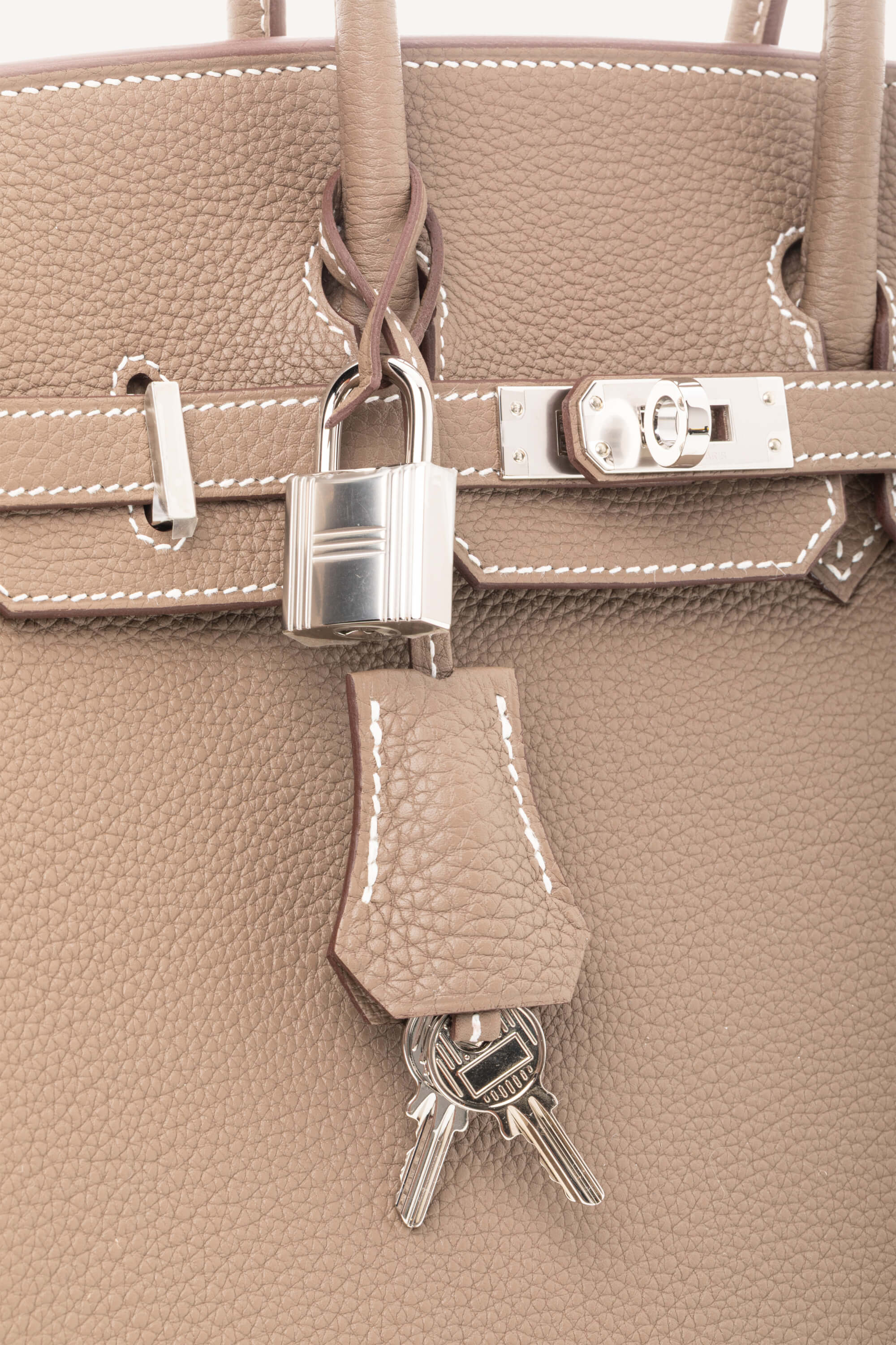 <span style="font-size: 10px;letter-spacing: .15em">HARD TO FIND</span><br> <strong>HERMES</strong><br> <div style="margin-top:10px;font-size:16px">Birkin 25 Etoupe Togo Palladium Hardware</div><br> - Image 34