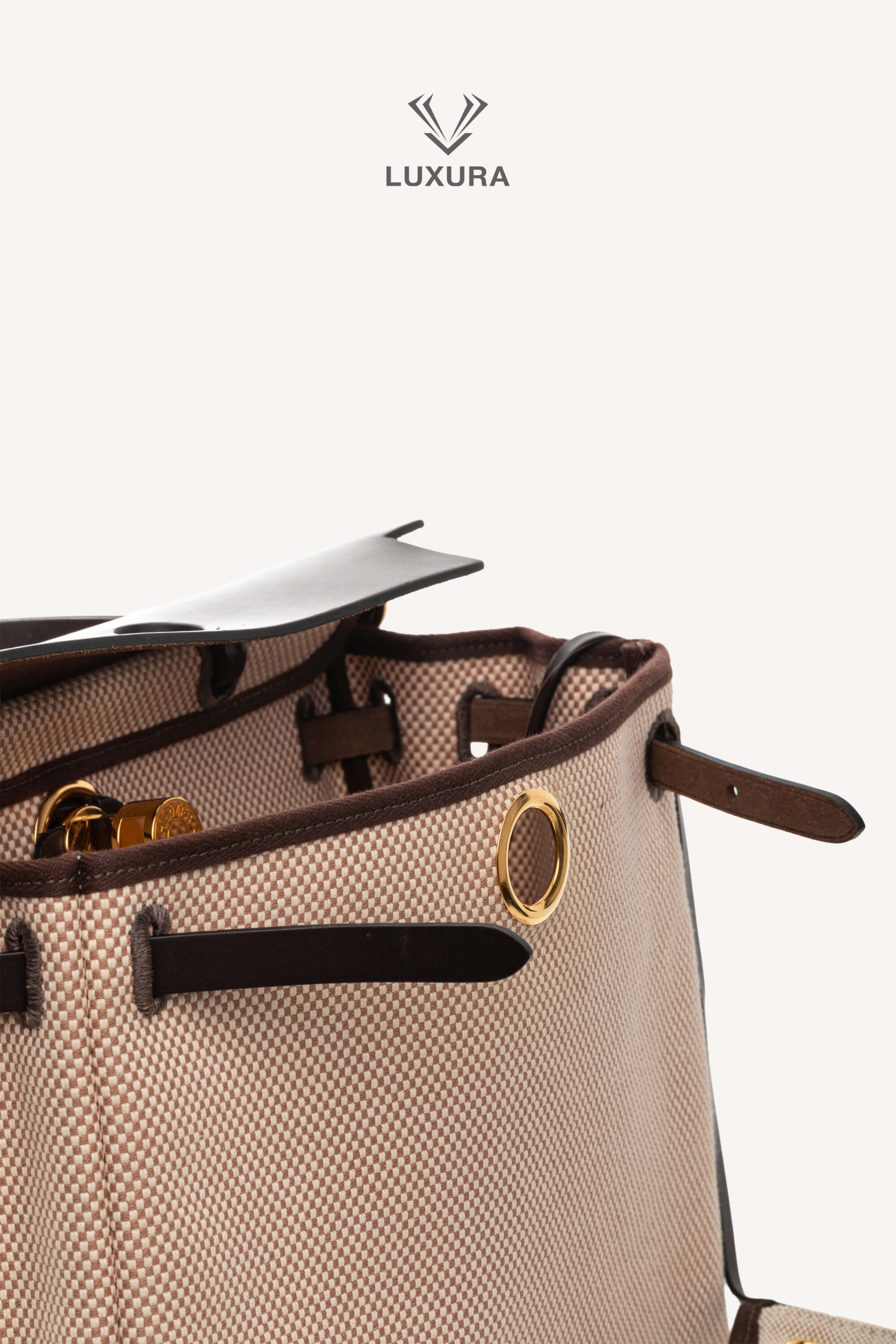 <span style="font-size: 10px;letter-spacing: .15em">BEST DEAL</span><br> <strong>HERMES</strong><br> <div style="margin-top:10px;font-size:16px">Hunter Criss Viking Herbag Zip Retourne 31 PM Rouge Sellier</div><br> - Image 18