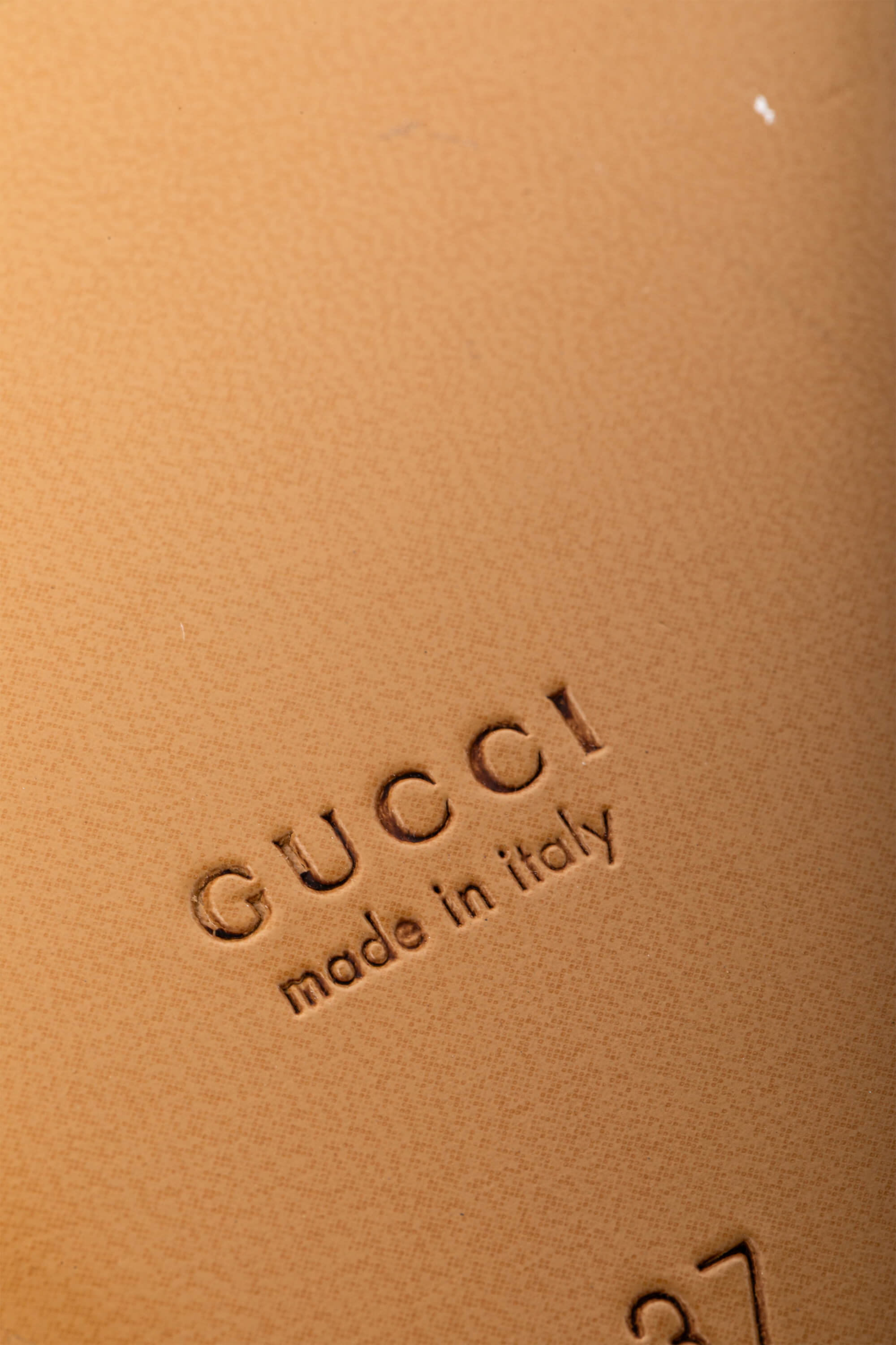 <span style="font-size: 10px;letter-spacing: .15em">BEST DEAL</span><br> <strong>GUCCI</strong><br> <div style="margin-top:10px;font-size:16px">GG Monogram Canvas Princetown Slippers Rosso Ancora 37</div><br> - Image 17