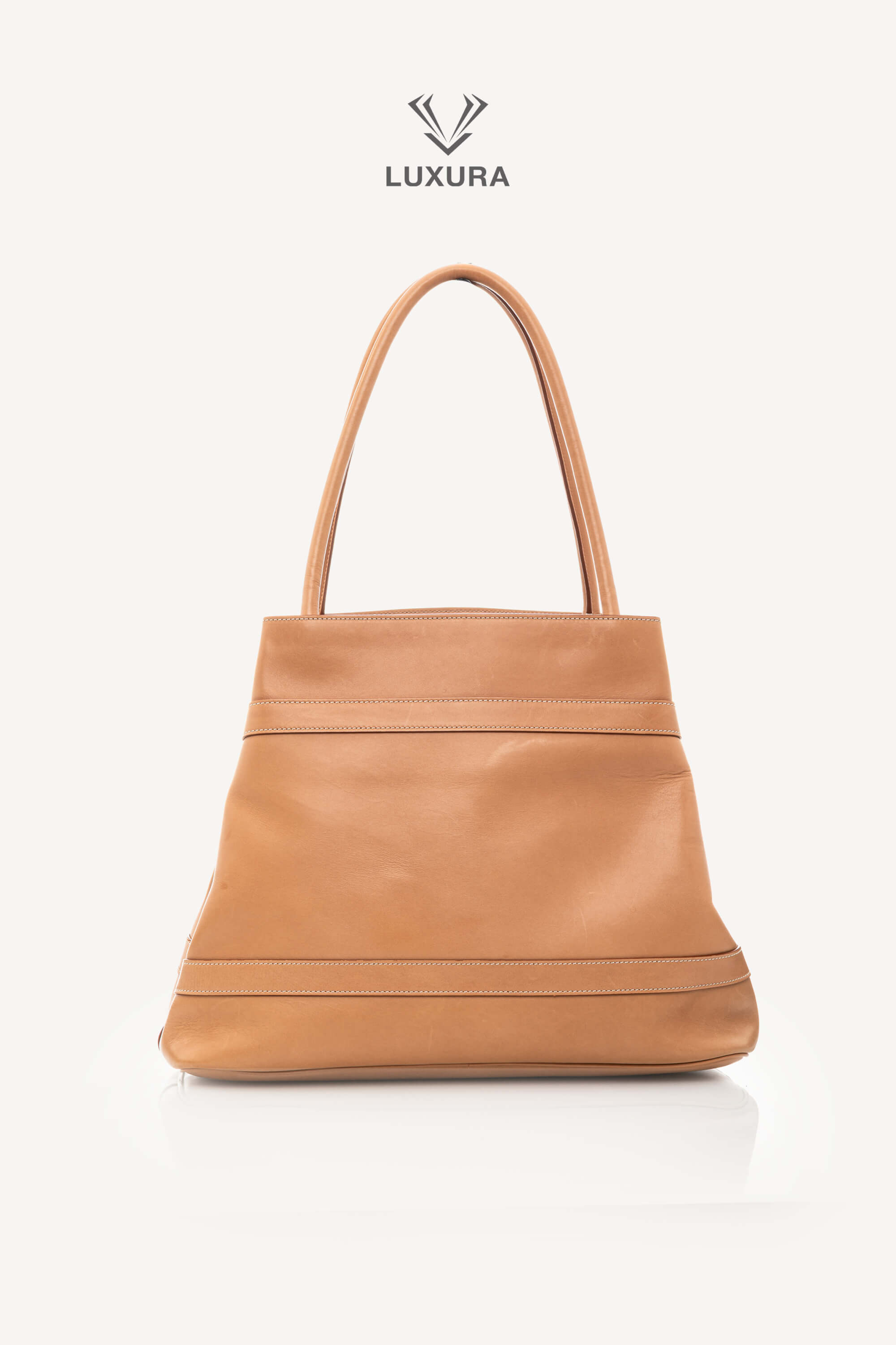 <span style="font-size: 10px;letter-spacing: .15em">BEST DEAL</span><br> <strong>SAINT LAURENT</strong><br> <div style="margin-top:10px;font-size:16px">Rive Gauche Large Tote Bag Beige</div><br> - Image 16