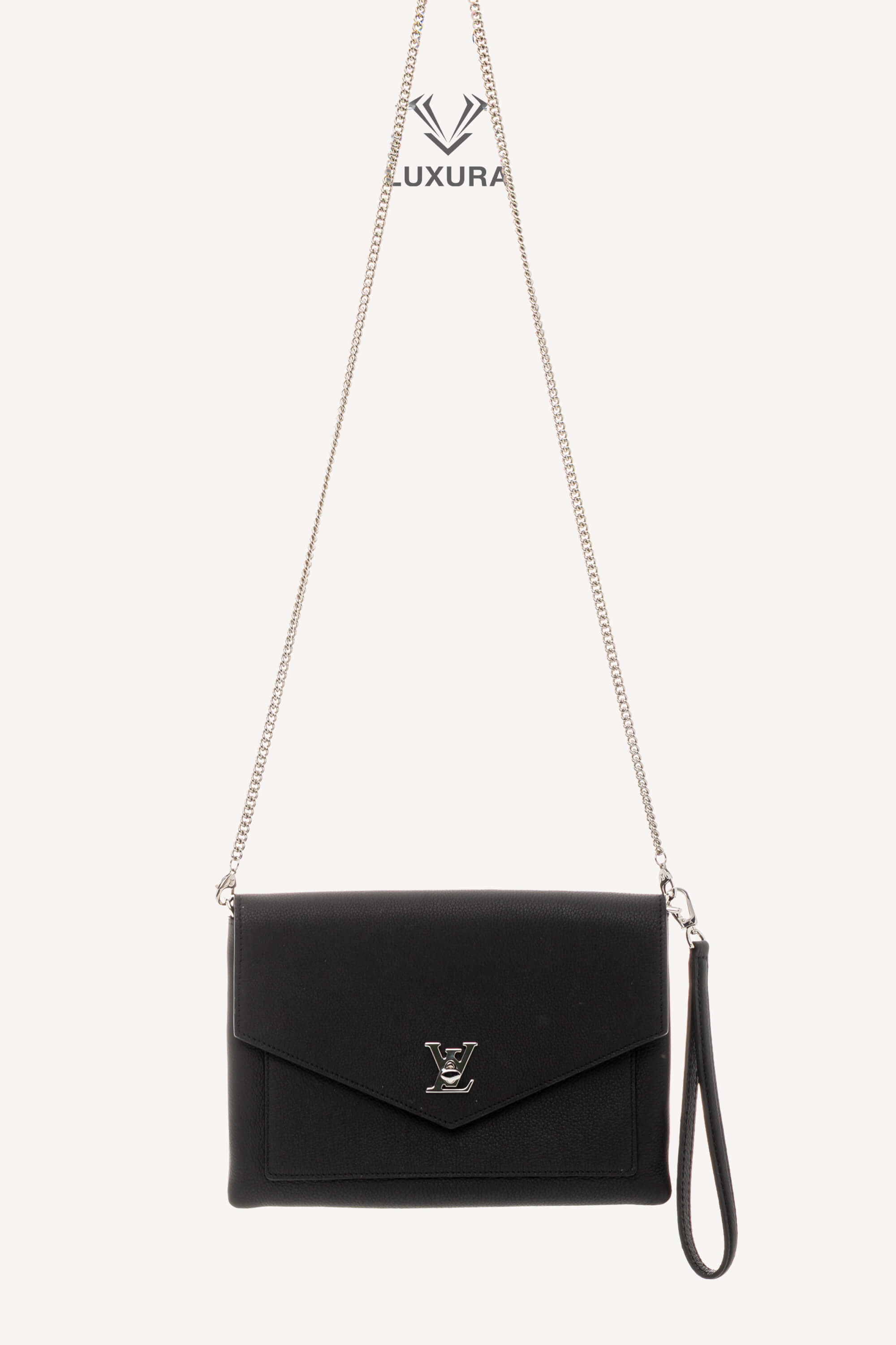 <span style="font-size: 10px;letter-spacing: .15em"></span><br>            <strong>LOUIS VUITTON</strong><br>            <div style="margin-top:10px;font-size:16px">Soft Calfskin My Lockme Chain Pochete Black M63926</div><br> - Image 4