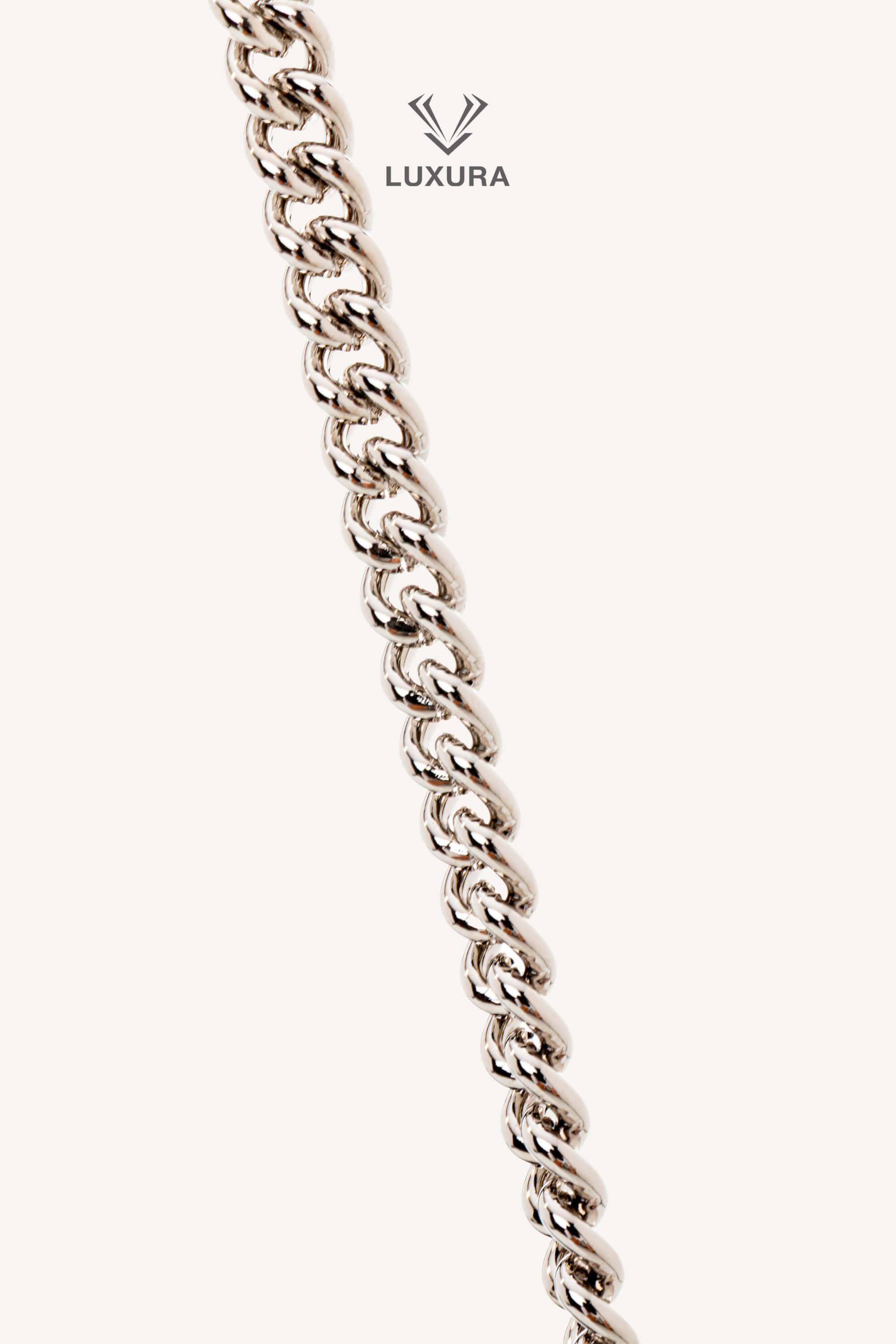 <span style="font-size: 10px;letter-spacing: .15em"></span><br>            <strong>LOUIS VUITTON</strong><br>            <div style="margin-top:10px;font-size:16px">Soft Calfskin My Lockme Chain Pochete Black M63926</div><br> - Image 19