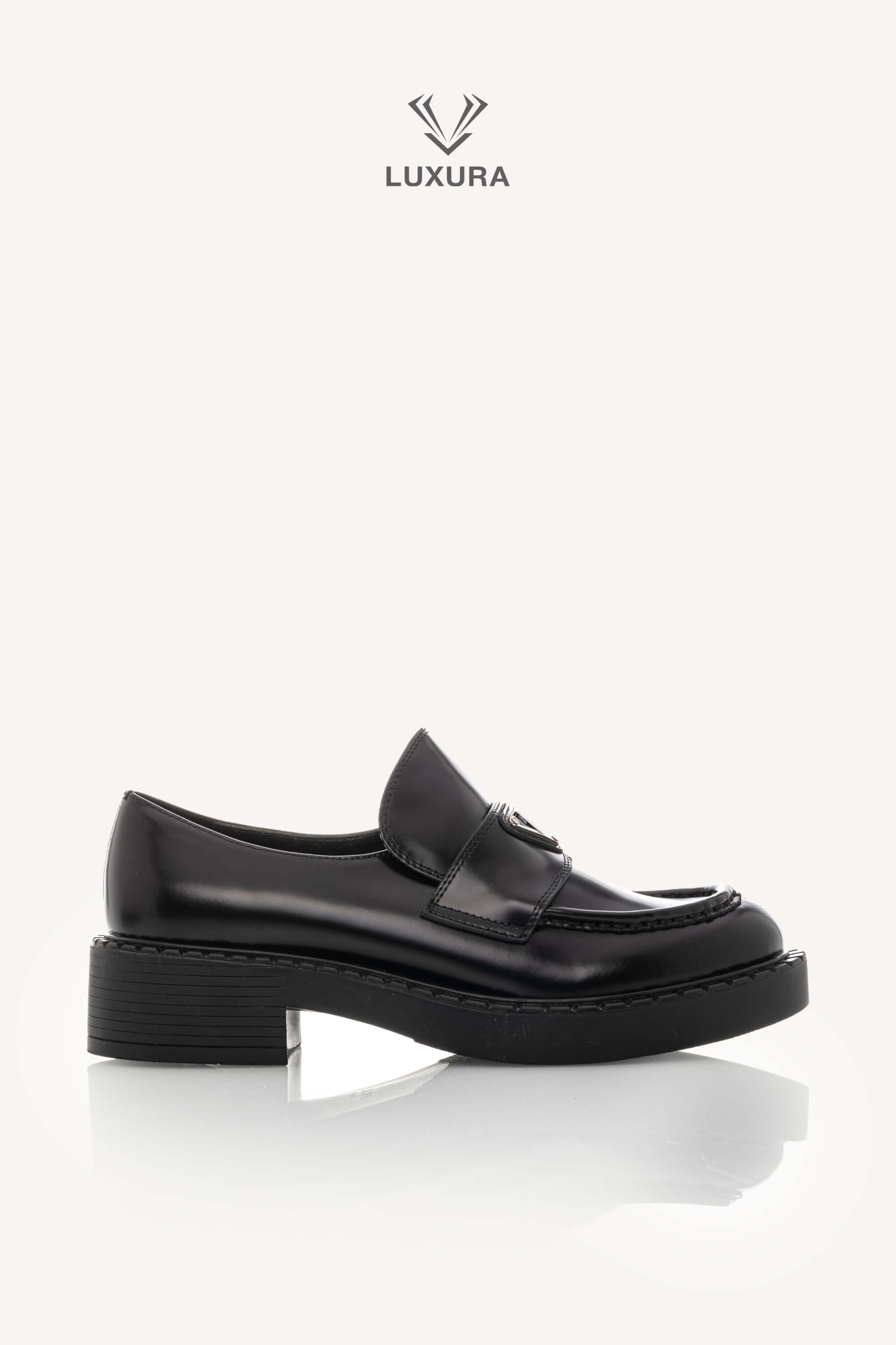 <span style="font-size: 10px;letter-spacing: .15em">BEST DEAL</span><br> <strong>PRADA</strong><br> <div style="margin-top:10px;font-size:16px">Chocolate Brushed Leather Loafers Black 38</div><br>