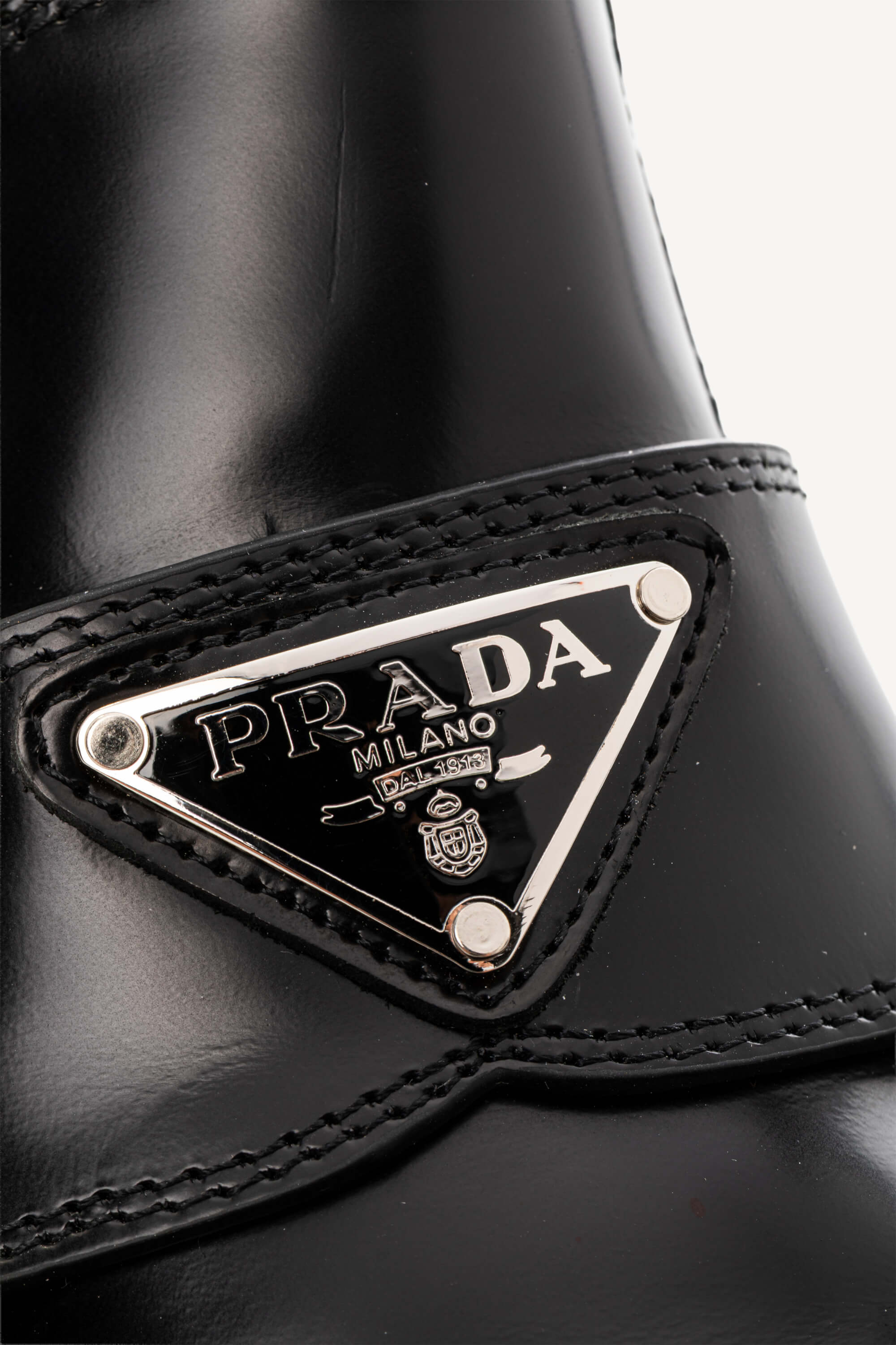 <span style="font-size: 10px;letter-spacing: .15em">BEST DEAL</span><br> <strong>PRADA</strong><br> <div style="margin-top:10px;font-size:16px">Chocolate Brushed Leather Loafers Black 38</div><br> - Image 13