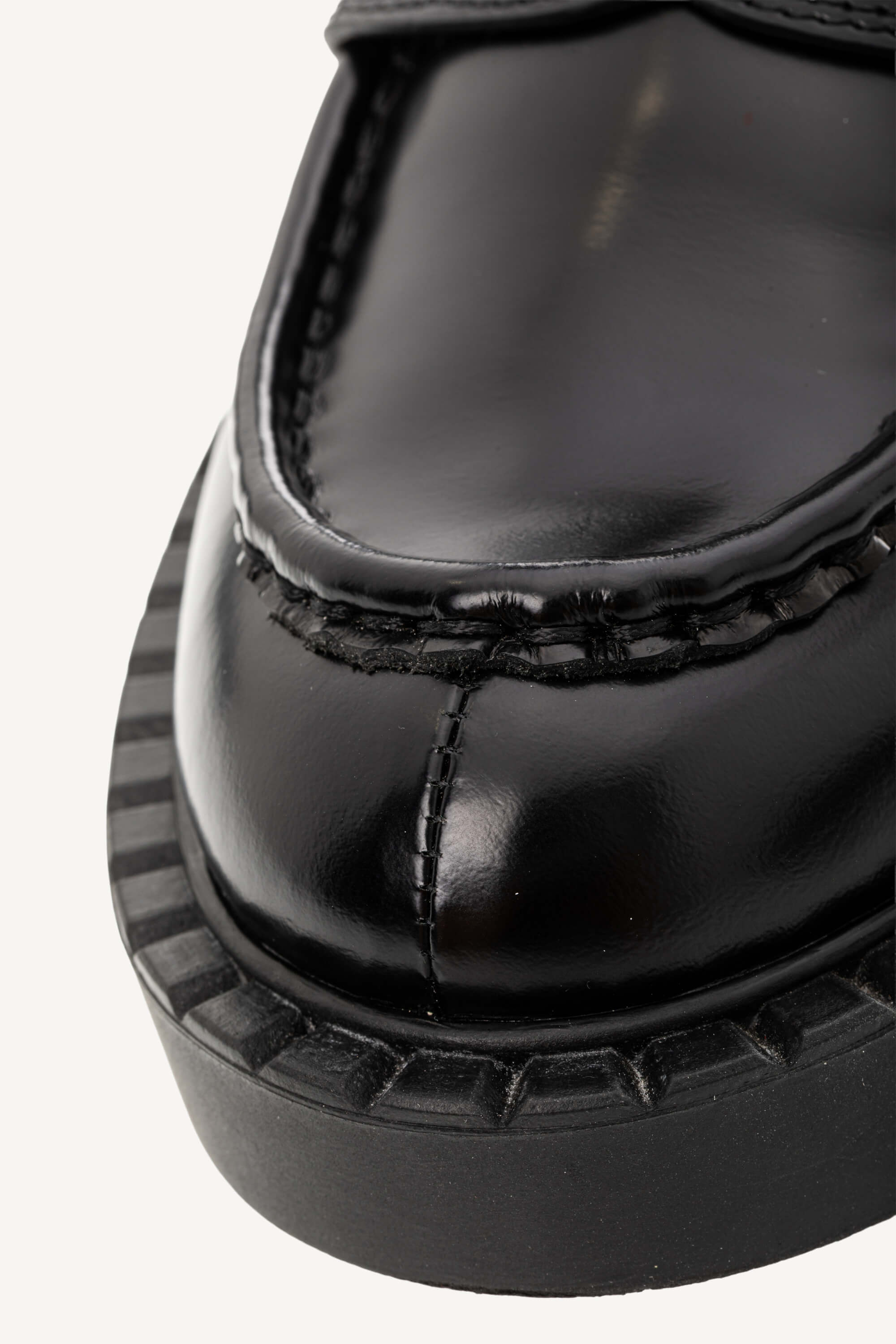 <span style="font-size: 10px;letter-spacing: .15em">BEST DEAL</span><br> <strong>PRADA</strong><br> <div style="margin-top:10px;font-size:16px">Chocolate Brushed Leather Loafers Black 38</div><br> - Image 11