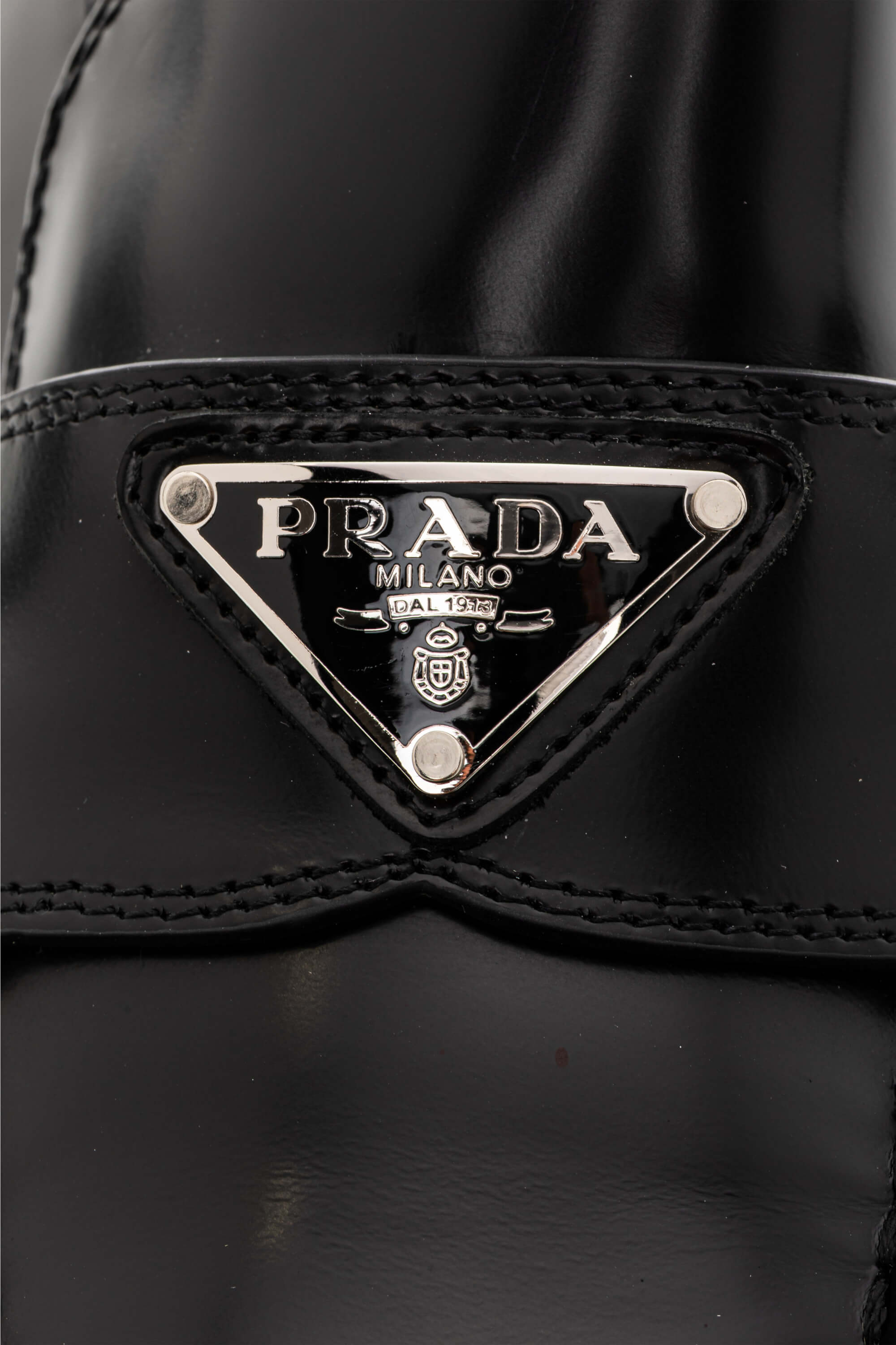 <span style="font-size: 10px;letter-spacing: .15em">BEST DEAL</span><br> <strong>PRADA</strong><br> <div style="margin-top:10px;font-size:16px">Chocolate Brushed Leather Loafers Black 38</div><br> - Image 14