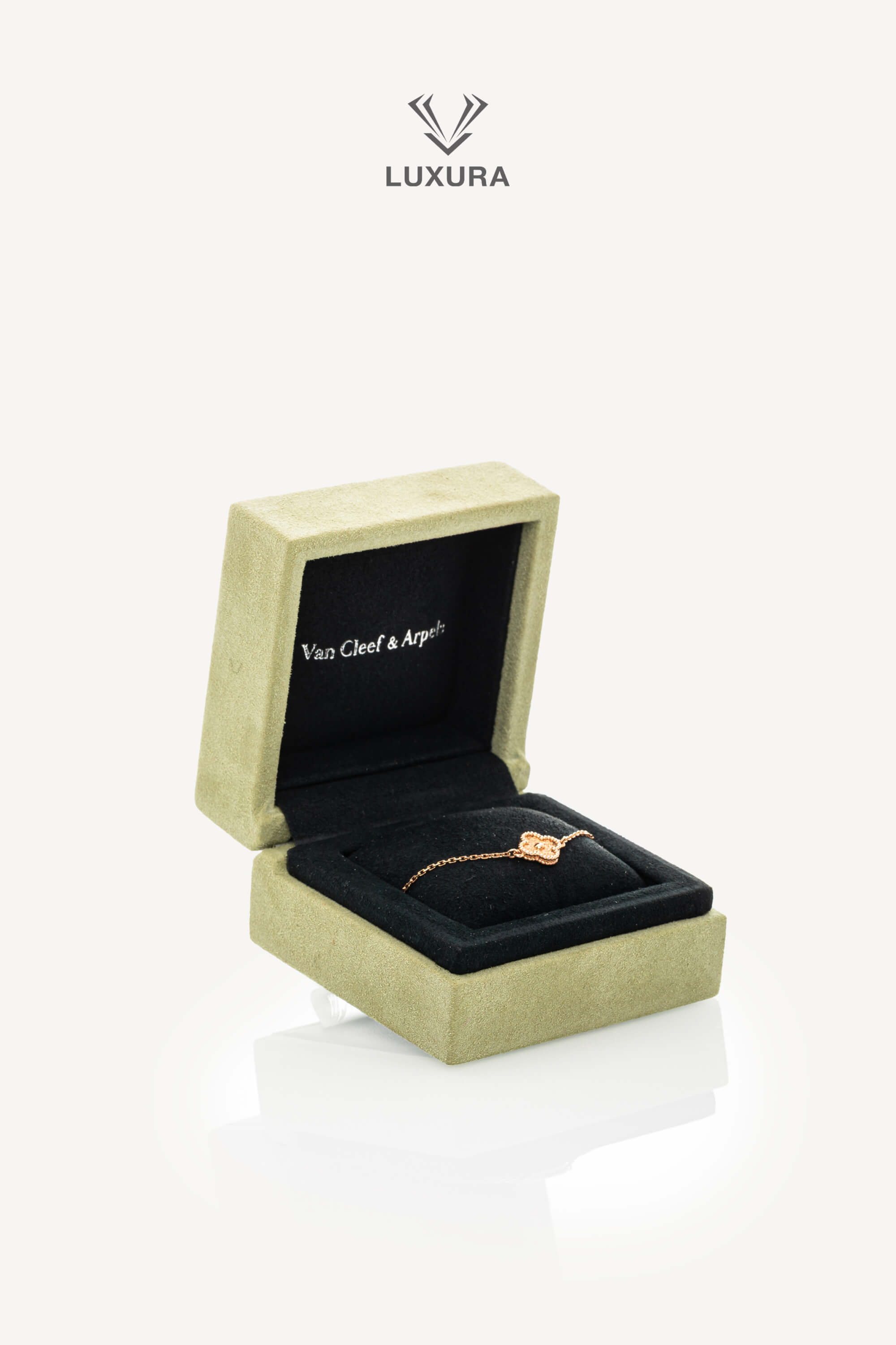 <span style="font-size: 10px;letter-spacing: .15em">HARD TO FIND</span><br> <strong>VAN CLEEF & ARPELS</strong><br> <div style="margin-top:10px;font-size:16px">Sweet Alhambra Bracelet 18K Rose Gold</div><br> - Image 2