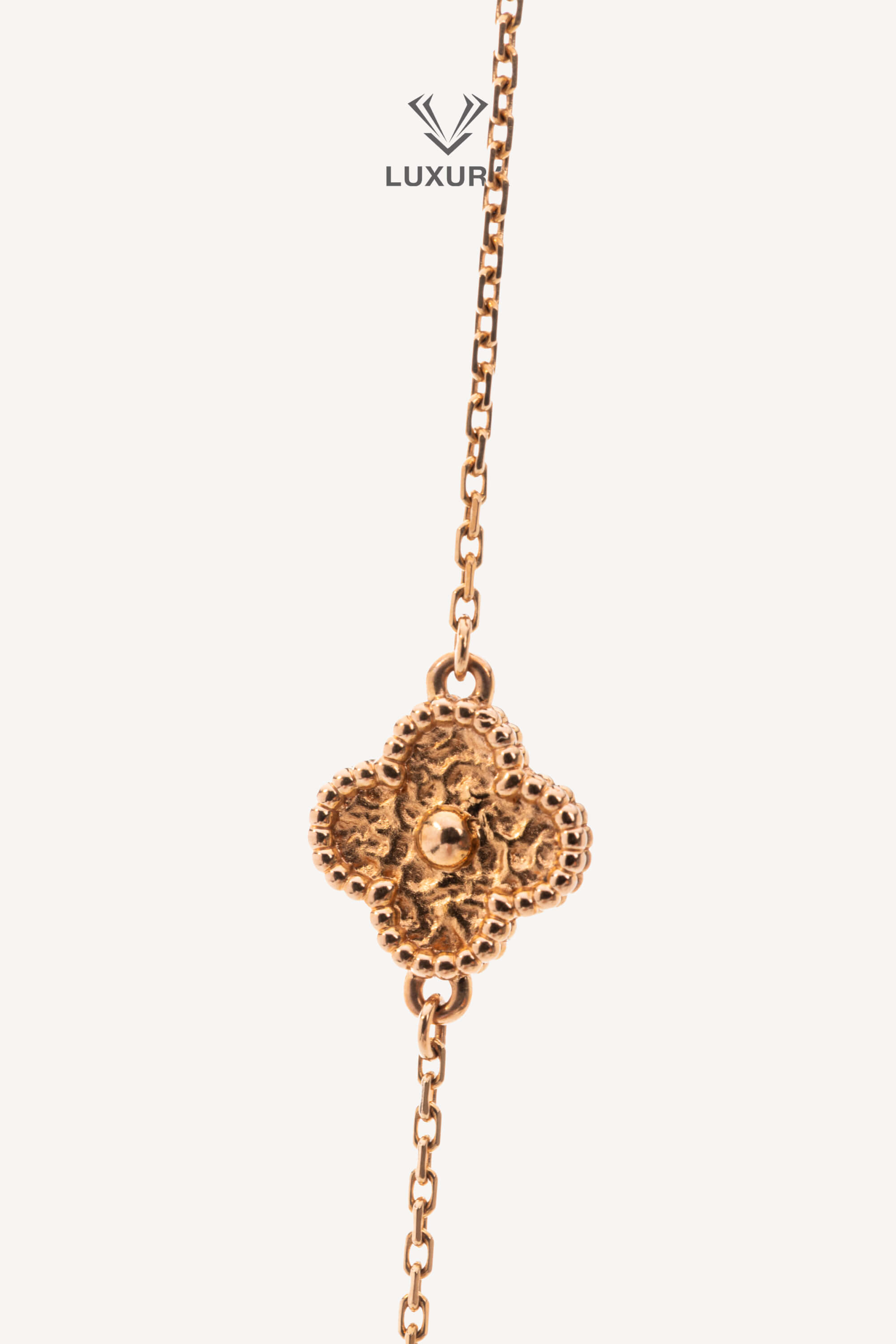 <span style="font-size: 10px;letter-spacing: .15em">HARD TO FIND</span><br> <strong>VAN CLEEF & ARPELS</strong><br> <div style="margin-top:10px;font-size:16px">Sweet Alhambra Bracelet 18K Rose Gold</div><br> - Image 8
