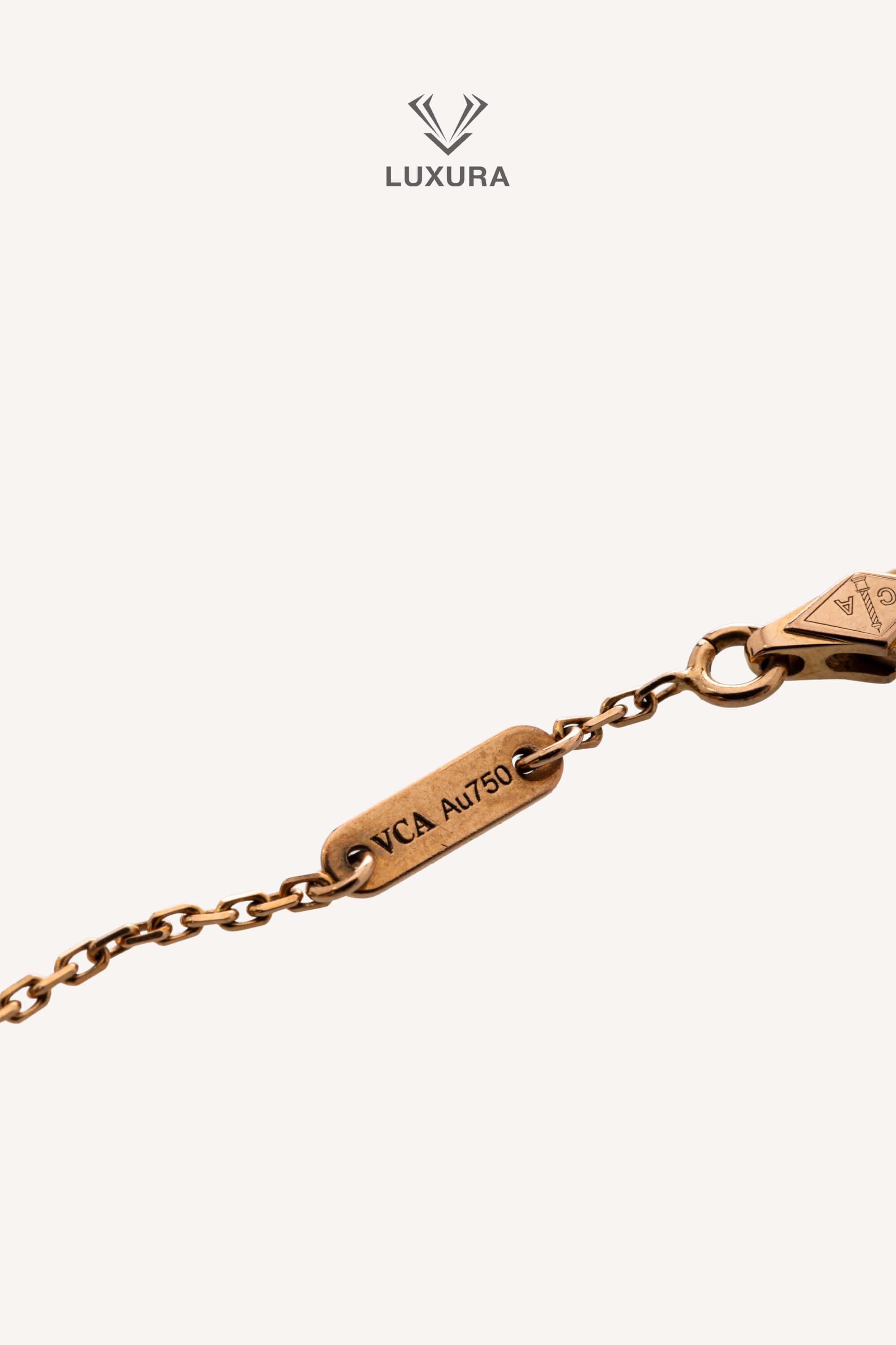 <span style="font-size: 10px;letter-spacing: .15em">HARD TO FIND</span><br> <strong>VAN CLEEF & ARPELS</strong><br> <div style="margin-top:10px;font-size:16px">Sweet Alhambra Bracelet 18K Rose Gold</div><br> - Image 17