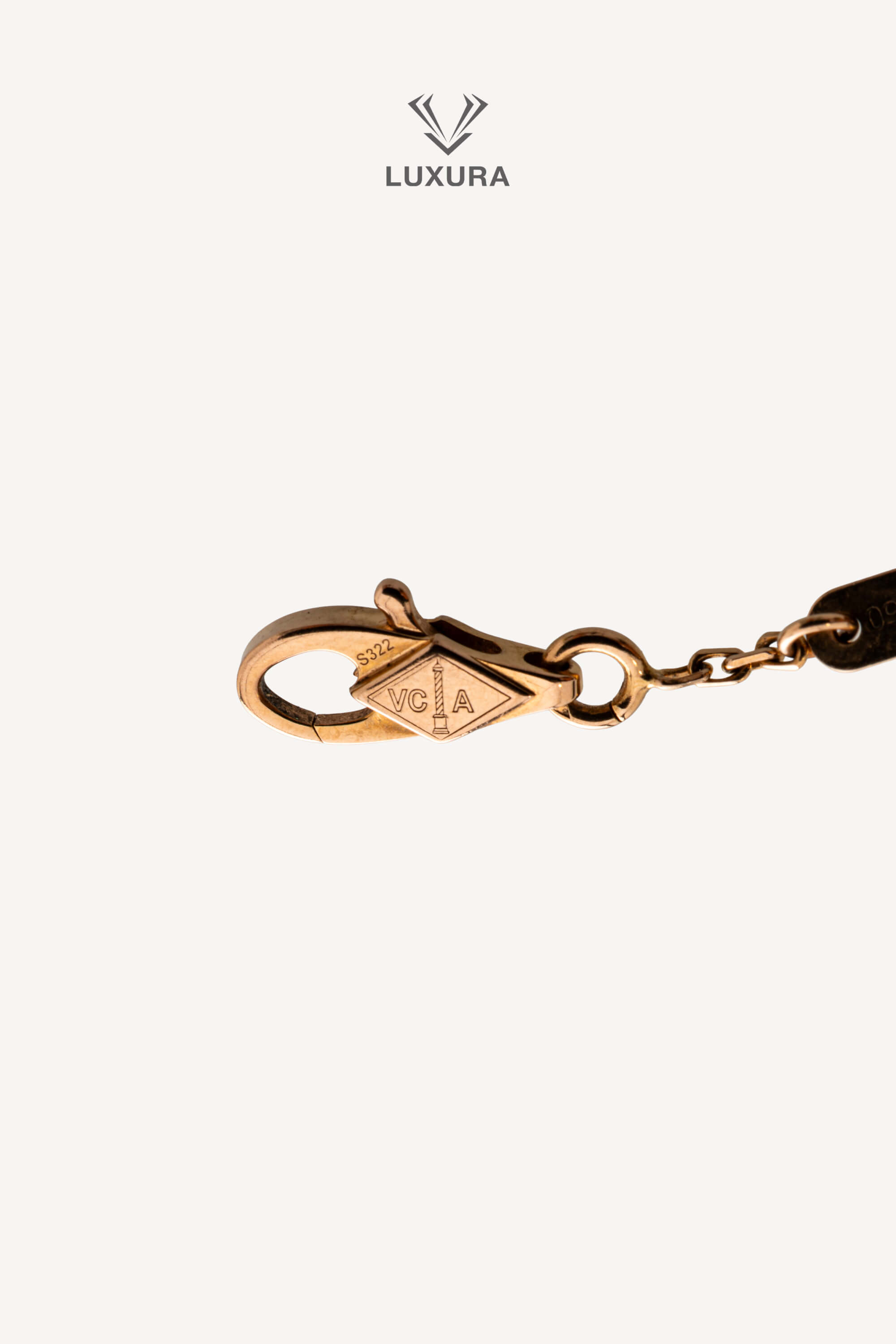 <span style="font-size: 10px;letter-spacing: .15em">HARD TO FIND</span><br> <strong>VAN CLEEF & ARPELS</strong><br> <div style="margin-top:10px;font-size:16px">Sweet Alhambra Bracelet 18K Rose Gold</div><br> - Image 16