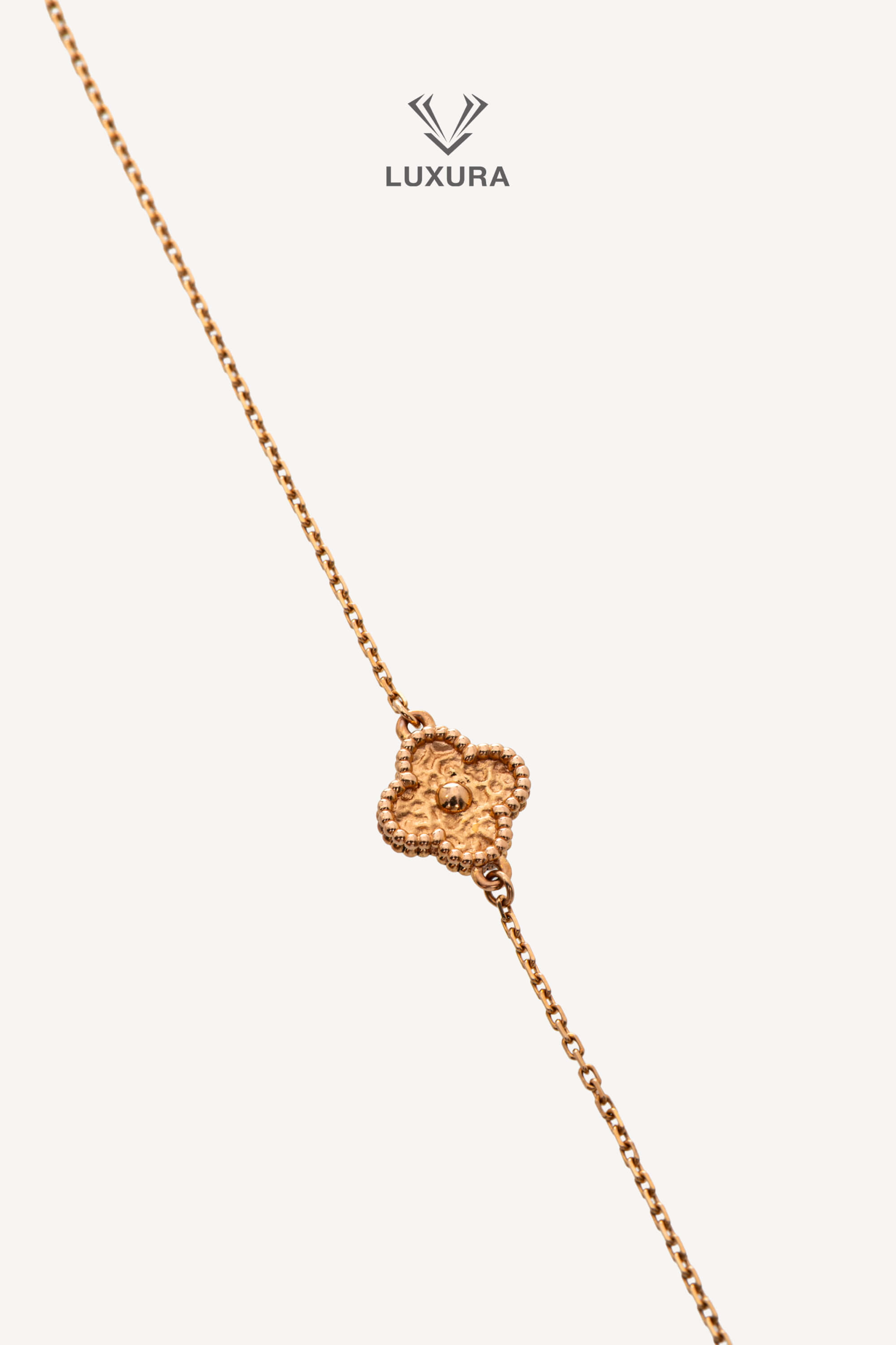 <span style="font-size: 10px;letter-spacing: .15em">HARD TO FIND</span><br> <strong>VAN CLEEF & ARPELS</strong><br> <div style="margin-top:10px;font-size:16px">Sweet Alhambra Bracelet 18K Rose Gold</div><br> - Image 11