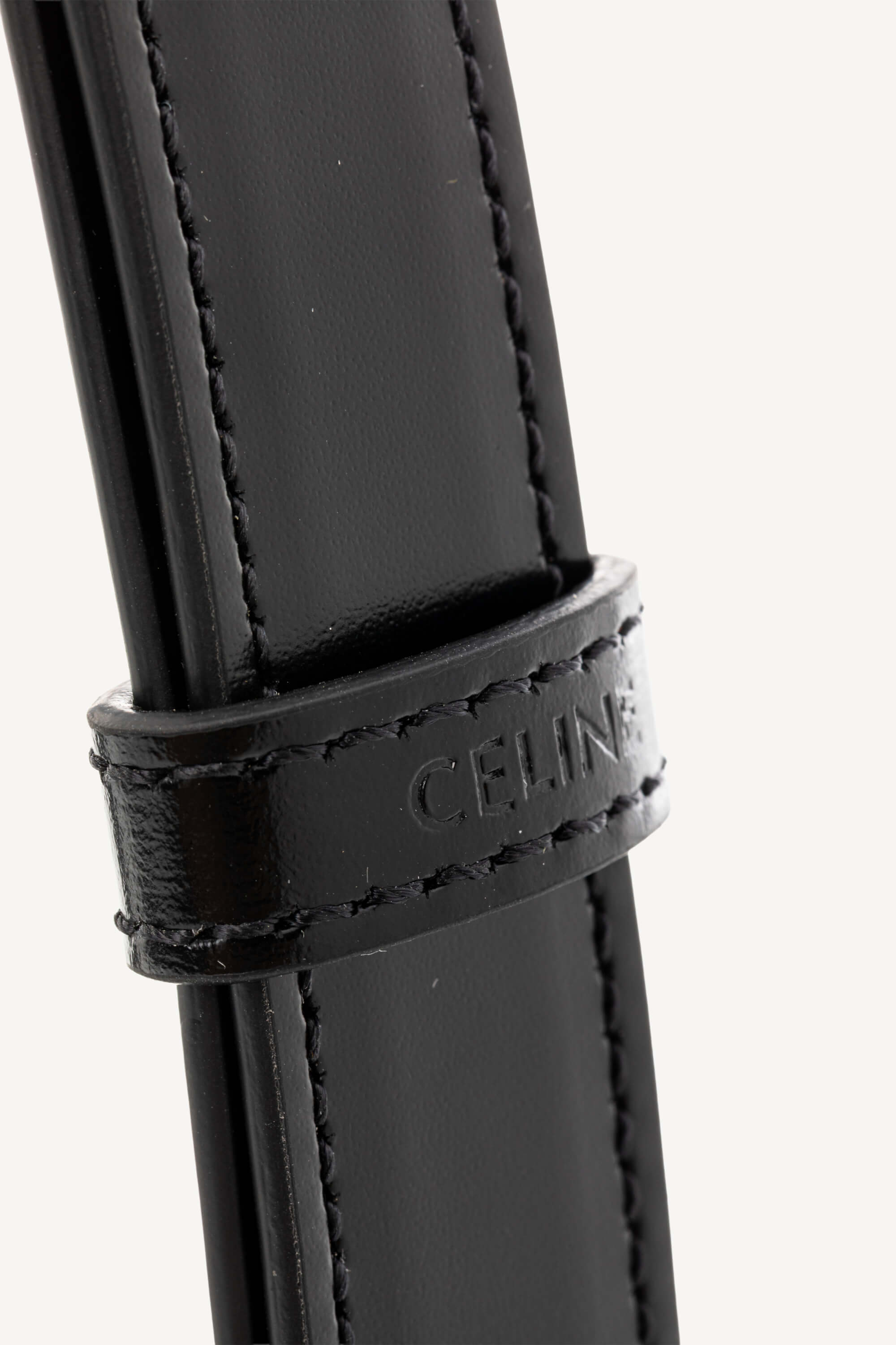 <span style="font-size: 10px;letter-spacing: .15em">BEST DEAL</span><br> <strong>CELINE</strong><br> <div style="margin-top:10px;font-size:16px">Classique Triomphe Bag In Shiny Calfskin Black</div><br> - Image 24
