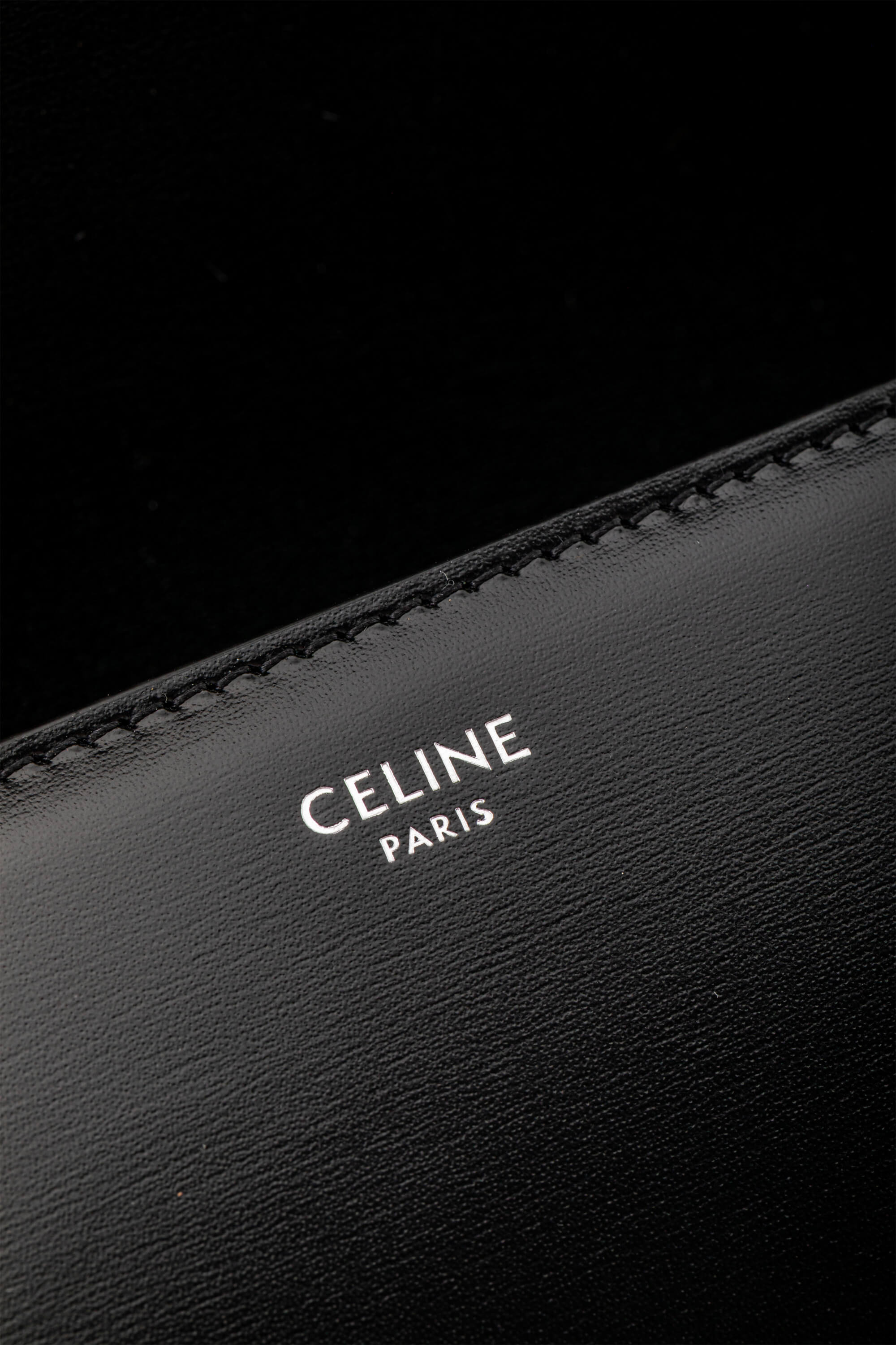 <span style="font-size: 10px;letter-spacing: .15em">BEST DEAL</span><br> <strong>CELINE</strong><br> <div style="margin-top:10px;font-size:16px">Classique Triomphe Bag In Shiny Calfskin Black</div><br> - Image 23