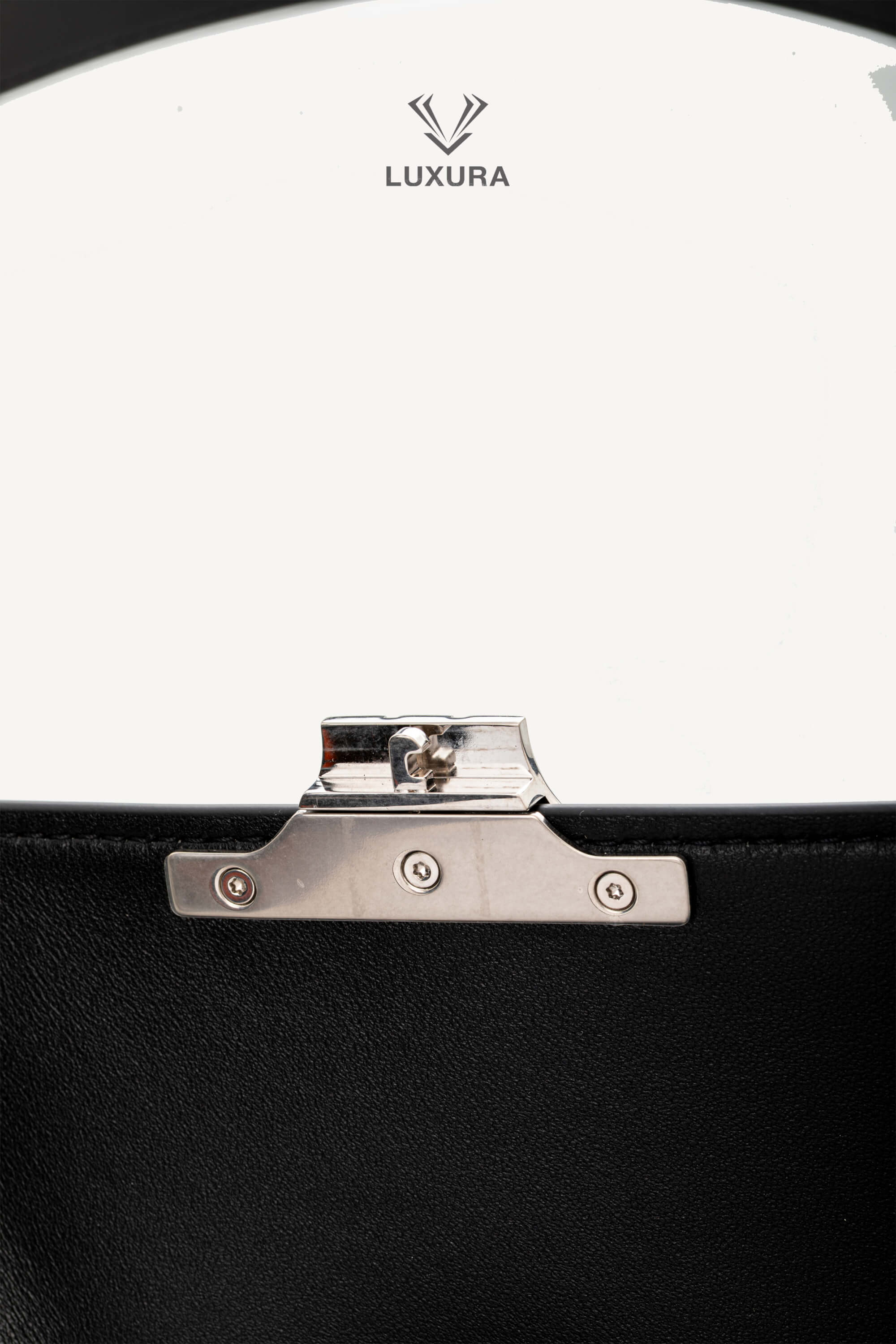 <span style="font-size: 10px;letter-spacing: .15em">BEST DEAL</span><br> <strong>CELINE</strong><br> <div style="margin-top:10px;font-size:16px">Classique Triomphe Bag In Shiny Calfskin Black</div><br> - Image 22