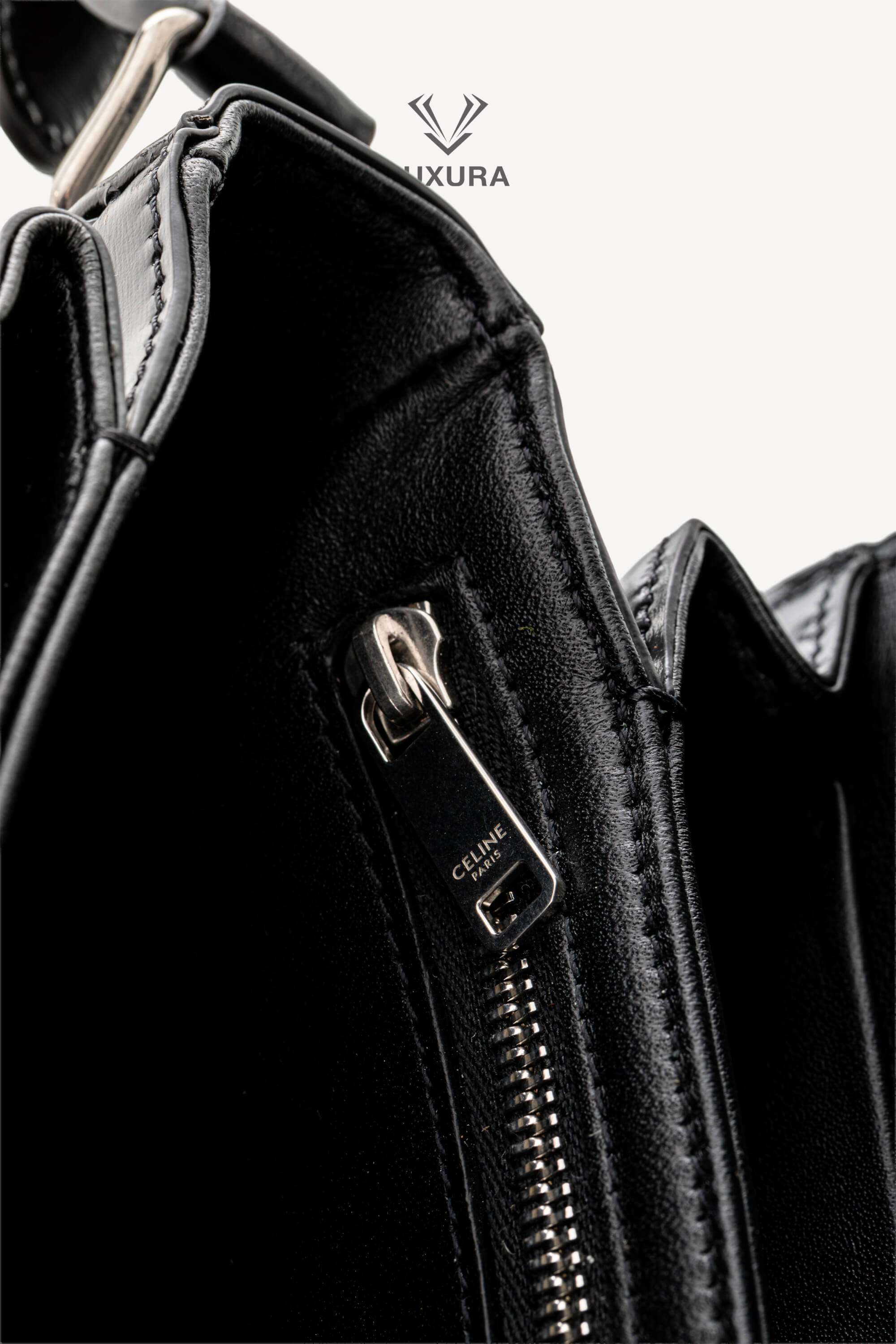 <span style="font-size: 10px;letter-spacing: .15em">BEST DEAL</span><br> <strong>CELINE</strong><br> <div style="margin-top:10px;font-size:16px">Classique Triomphe Bag In Shiny Calfskin Black</div><br> - Image 11