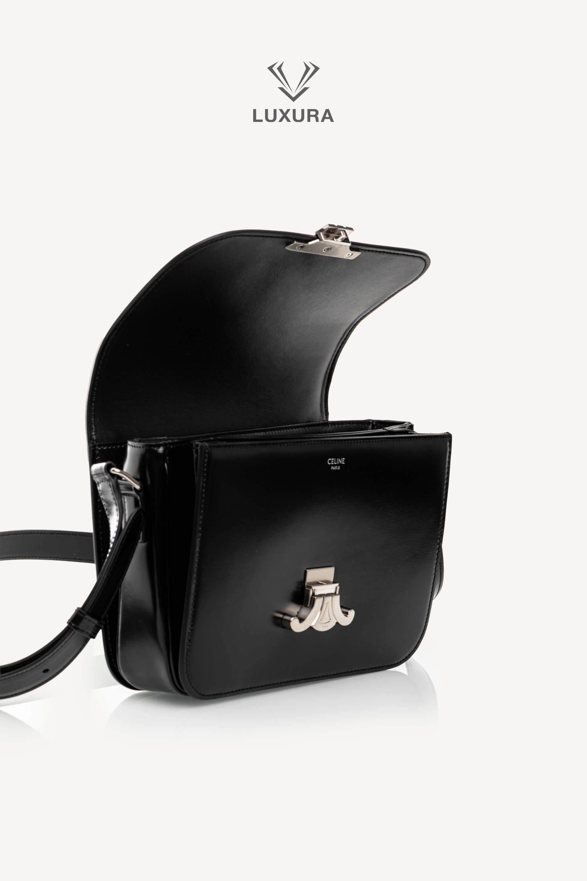 <span style="font-size: 10px;letter-spacing: .15em">BEST DEAL</span><br> <strong>CELINE</strong><br> <div style="margin-top:10px;font-size:16px">Classique Triomphe Bag In Shiny Calfskin Black</div><br> - Image 8