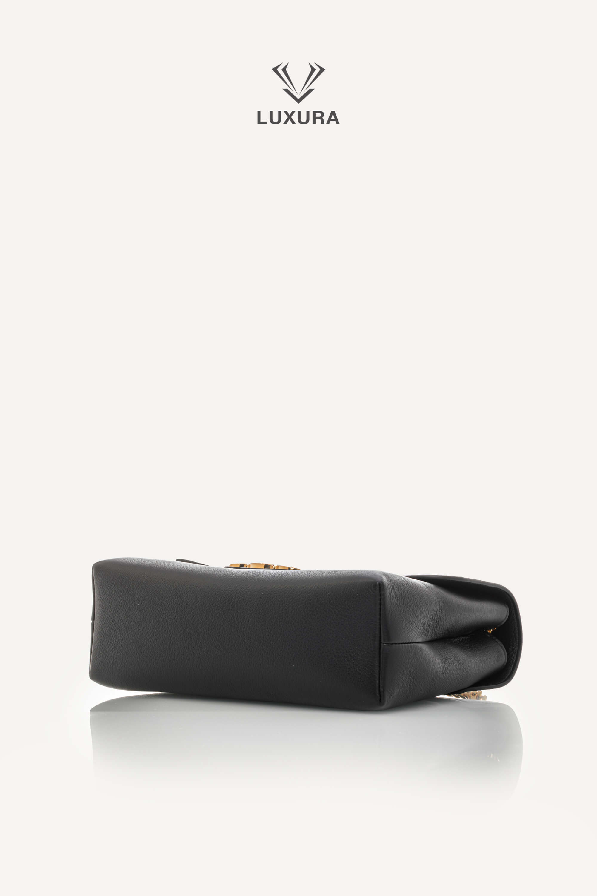 Genti de designeri pre-owned | CELINE Medium Victoire Bag in Supple Calfskin