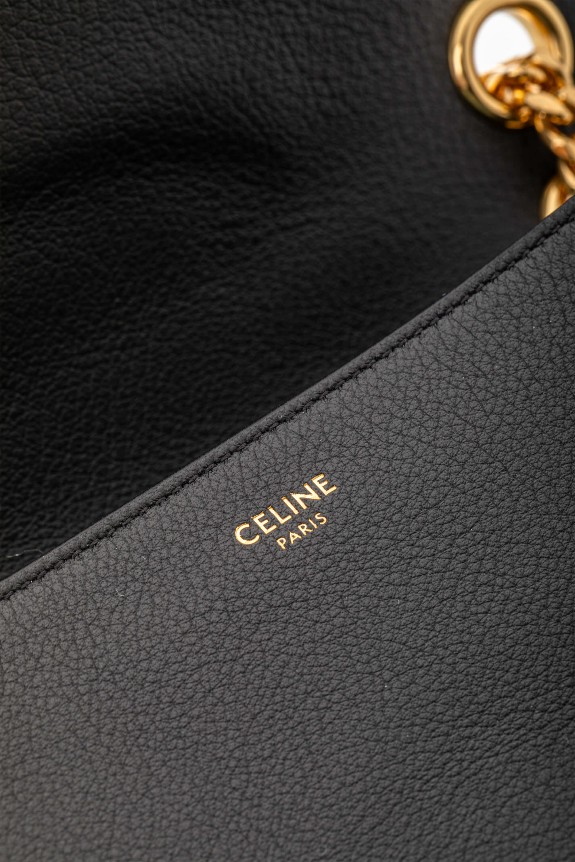 Genti de designeri pre-owned | CELINE Medium Victoire Bag in Supple Calfskin