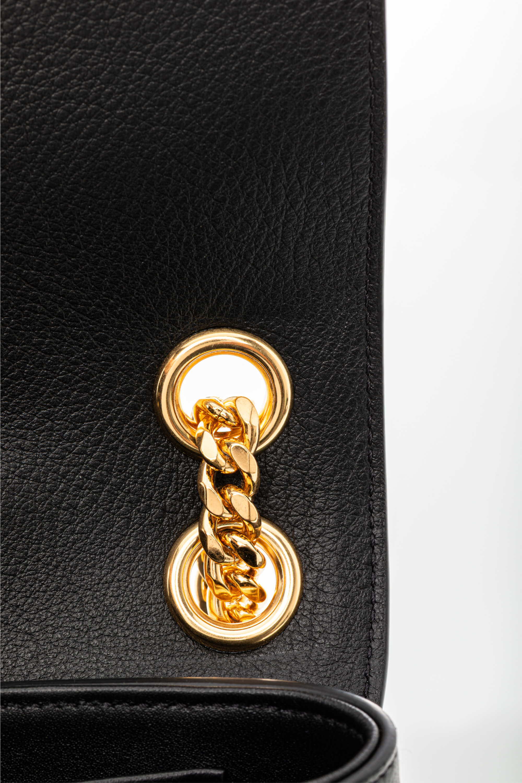 Genti de designeri pre-owned | CELINE Medium Victoire Bag in Supple Calfskin