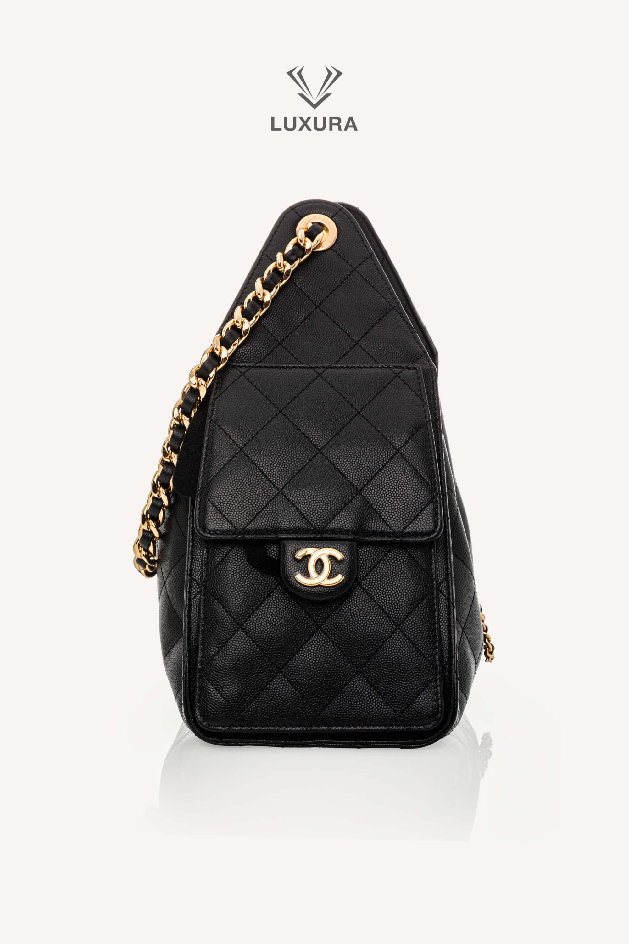<span style="font-size: 10px;letter-spacing: .15em">HARD TO FIND</span><br>            <strong>CHANEL</strong><br>            <div style="margin-top:10px;font-size:16px">25 Small Bag Hammered Leather Gold Effect Metal Black</div><br> - Image 18