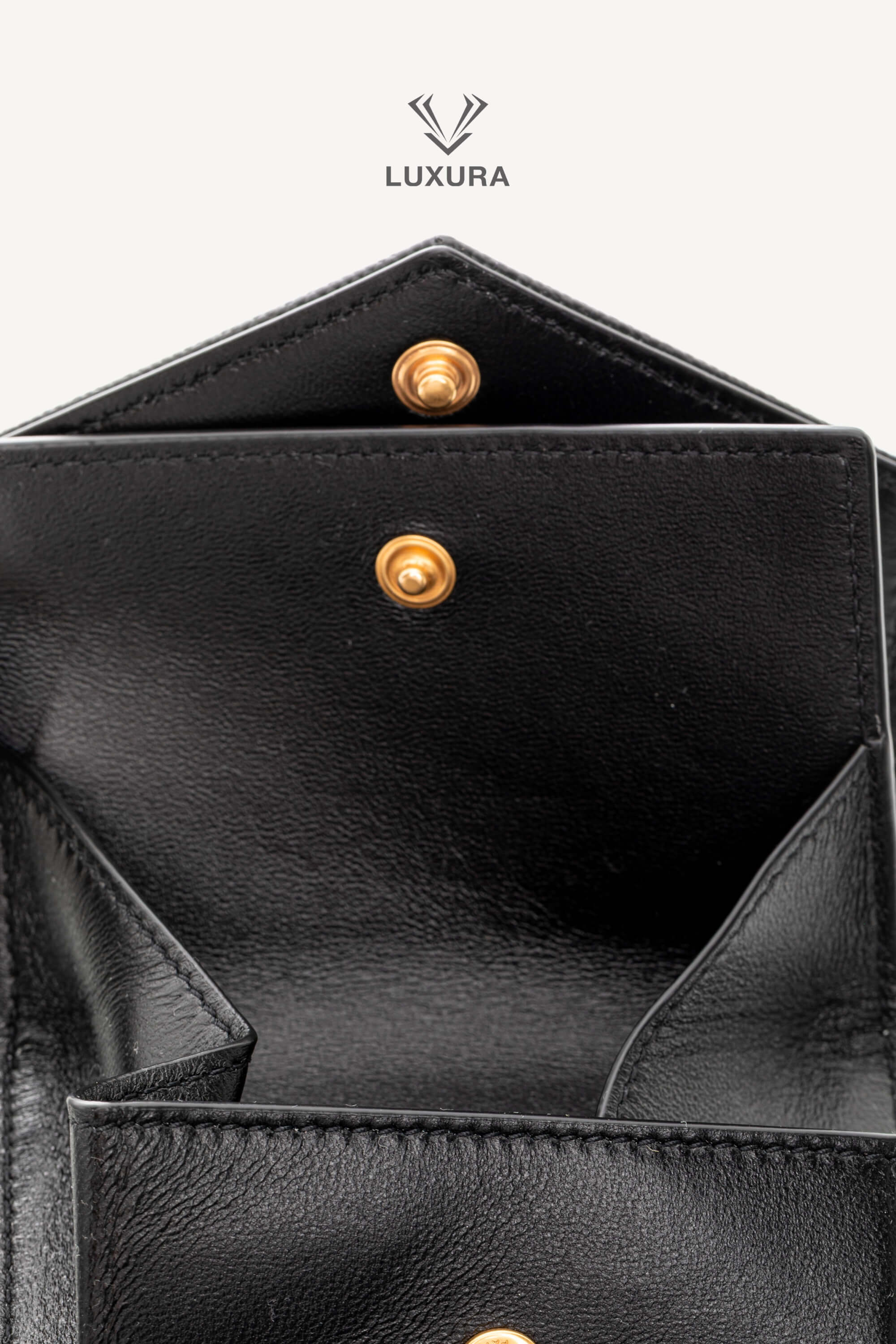 <span style="font-size: 10px;letter-spacing: .15em">BEST DEAL</span><br>            <strong>SAINT LAURENT</strong><br>            <div style="margin-top:10px;font-size:16px">Cassandre Matelasse Multi-Folder Wallet in Grain de Poudre Black Leather</div><br> - Image 12