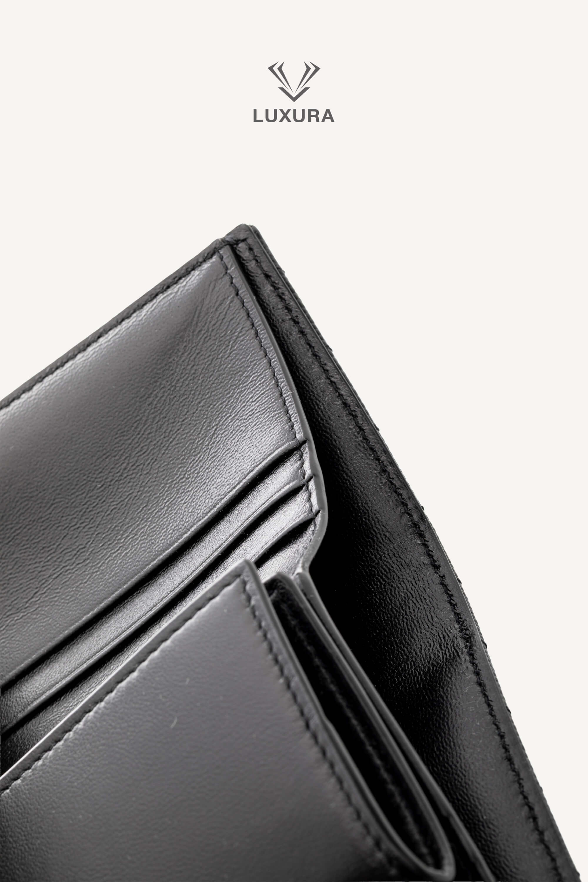 <span style="font-size: 10px;letter-spacing: .15em">BEST DEAL</span><br>            <strong>SAINT LAURENT</strong><br>            <div style="margin-top:10px;font-size:16px">Cassandre Matelasse Multi-Folder Wallet in Grain de Poudre Black Leather</div><br> - Image 9