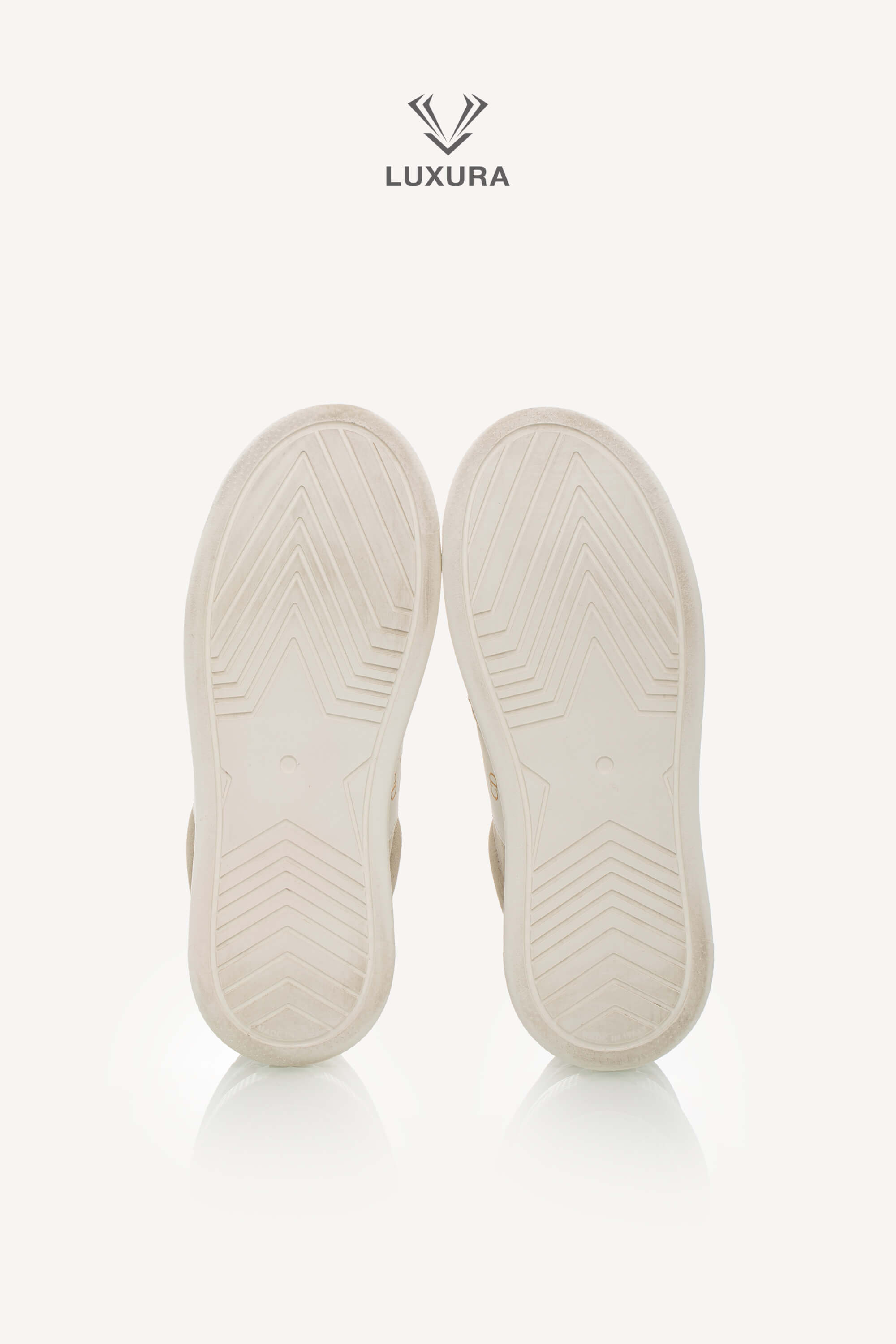<span style="font-size: 10px;letter-spacing: .15em">HARD TO FIND</span><br> <strong>CHRISTIAN DIOR</strong><br> <div style="margin-top:10px;font-size:16px">Suede Calfskin Dior Star Platform Sneaker Light Beige 36.5</div><br> - Image 23