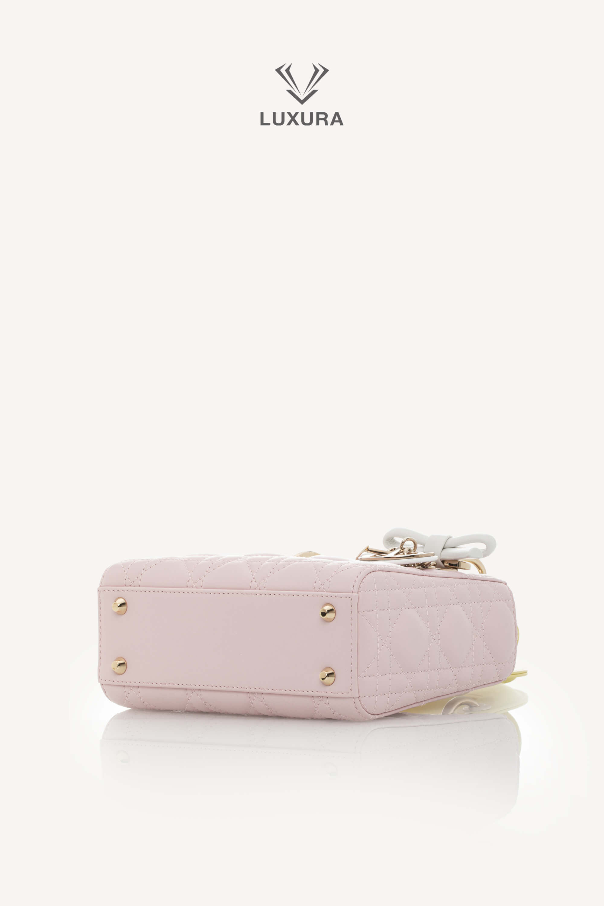 <span style="font-size: 10px;letter-spacing: .15em">NEW COLLECTION</span><br> <strong>DIOR</strong><br> <div style="margin-top:10px;font-size:16px">Lady Dior Mini Bag with Chain Lambskin Leather with Cannage Patern in Soft Pink Mimosa and White</div><br> - Image 31