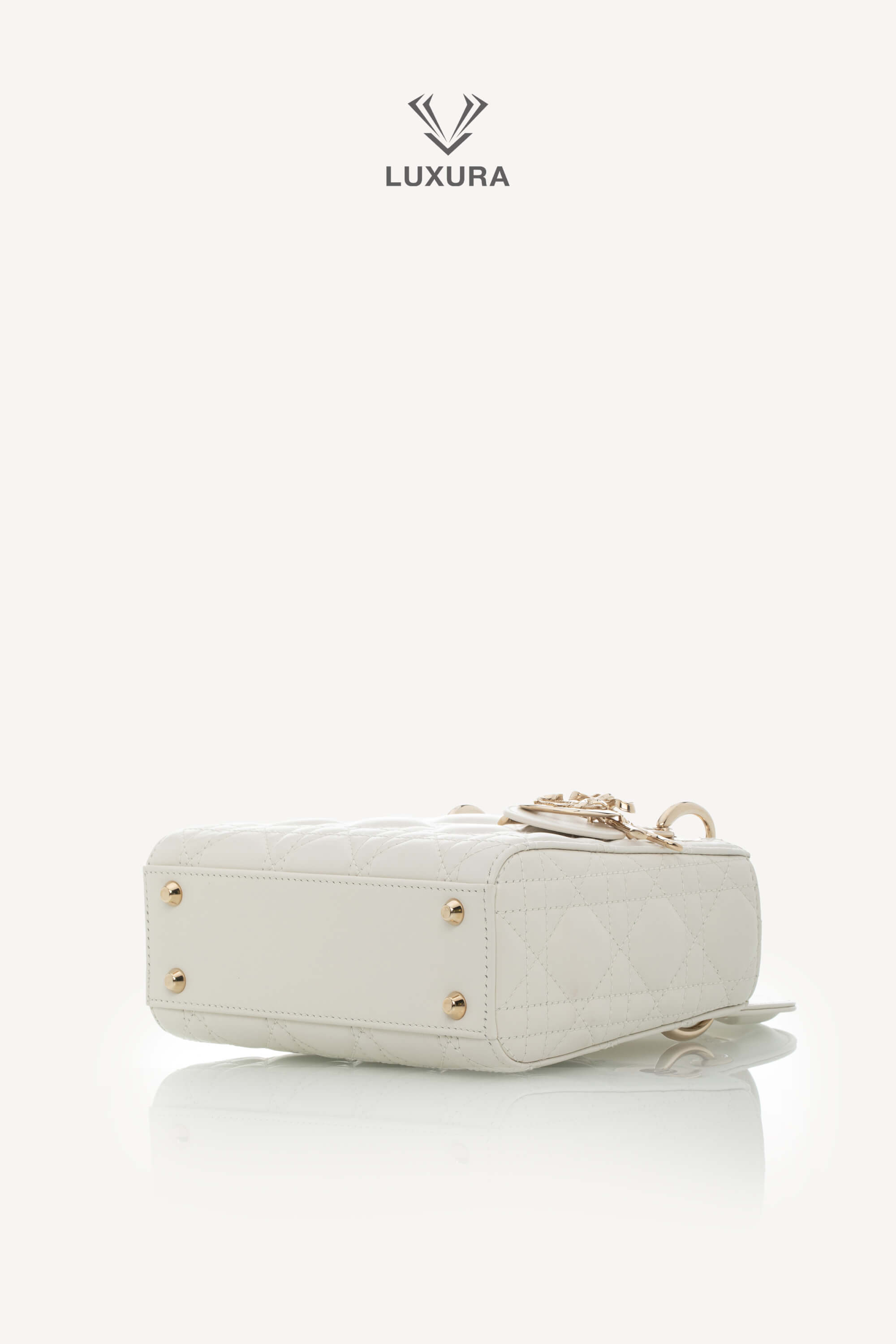 <span style="font-size: 10px;letter-spacing: .15em">NEW COLLECTION</span><br> <strong>DIOR</strong><br> <div style="margin-top:10px;font-size:16px">Mini Lady Dior Bag with Chain Latte Cannage Lambskin</div><br> - Image 27