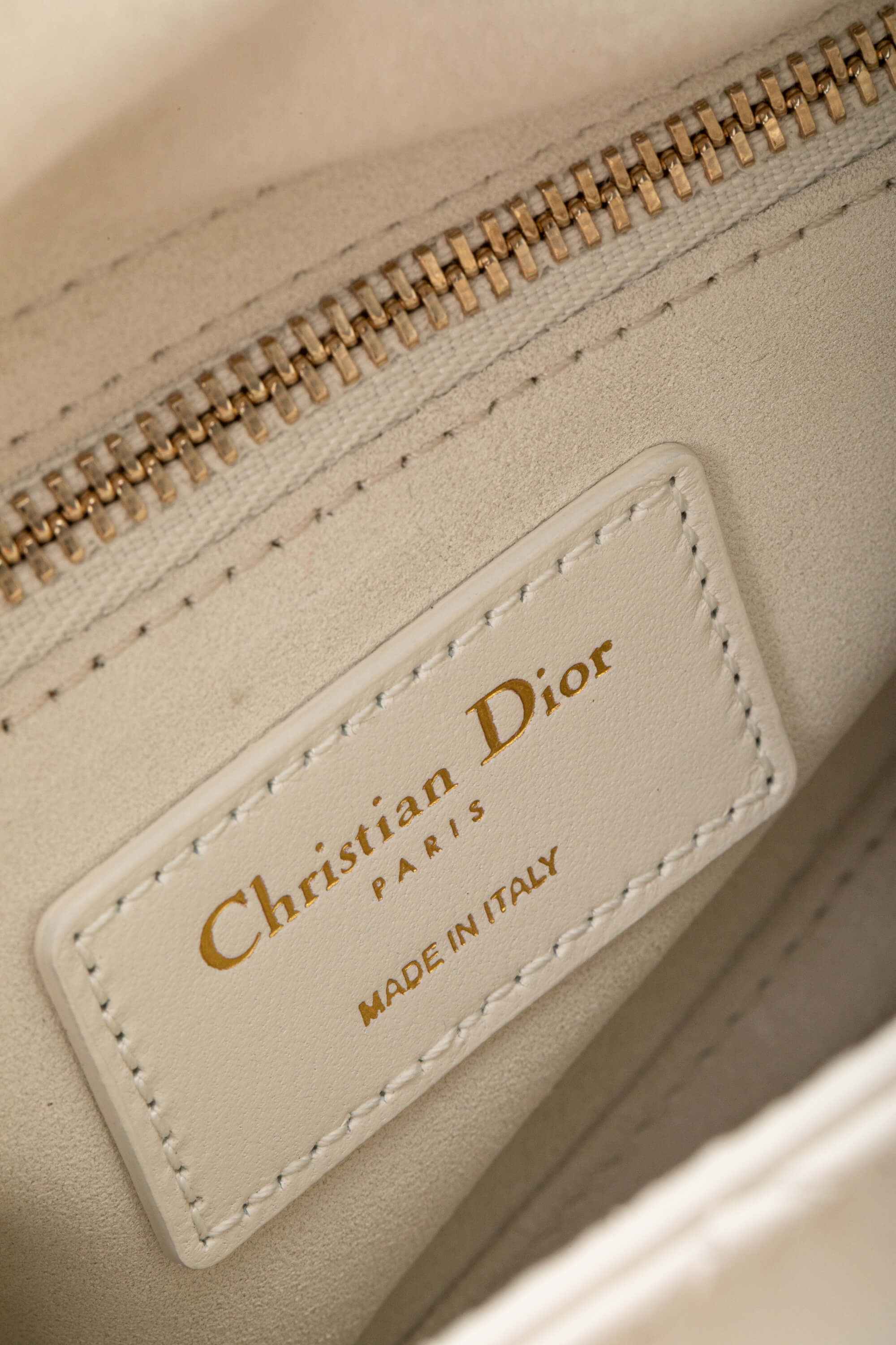 <span style="font-size: 10px;letter-spacing: .15em">NEW COLLECTION</span><br> <strong>DIOR</strong><br> <div style="margin-top:10px;font-size:16px">Mini Lady Dior Bag with Chain Latte Cannage Lambskin</div><br> - Image 19