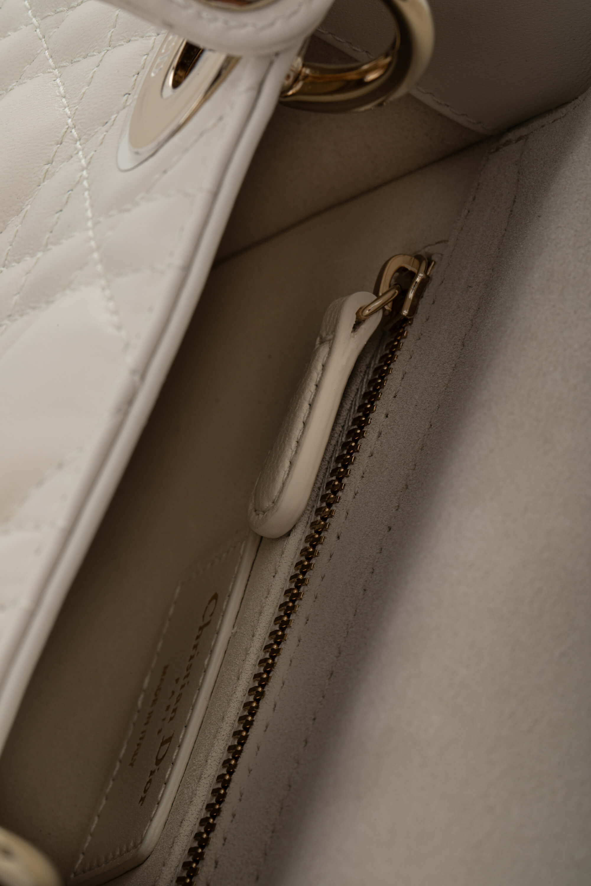 <span style="font-size: 10px;letter-spacing: .15em">NEW COLLECTION</span><br> <strong>DIOR</strong><br> <div style="margin-top:10px;font-size:16px">Mini Lady Dior Bag with Chain Latte Cannage Lambskin</div><br> - Image 20