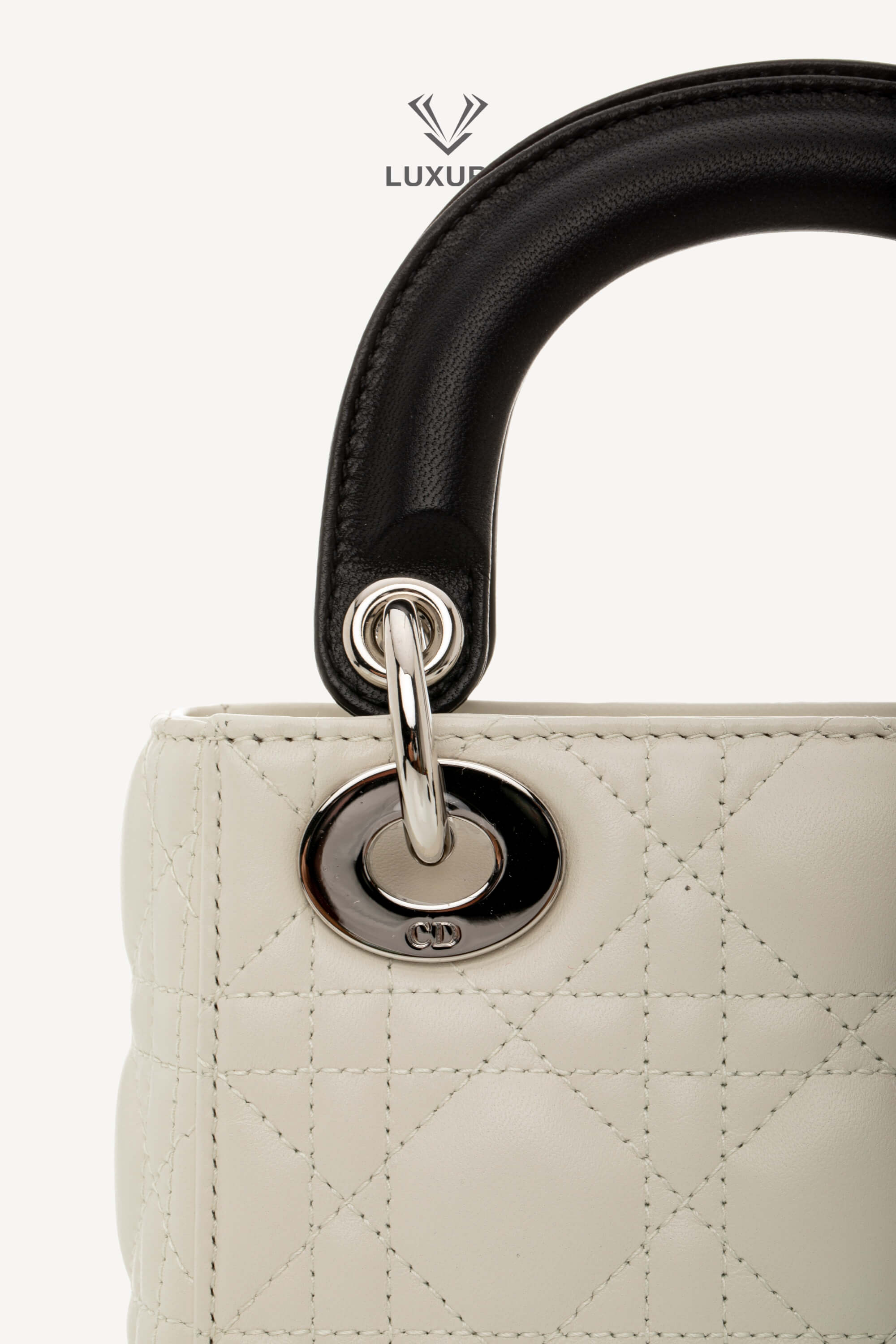 <span style="font-size: 10px;letter-spacing: .15em">NEW COLLECTION</span><br> <strong>DIOR</strong><br> <div style="margin-top:10px;font-size:16px">Mini Lady Dior Bag with Chain Two-Tone Latte and Black Cannage Lambskin</div><br> - Image 20