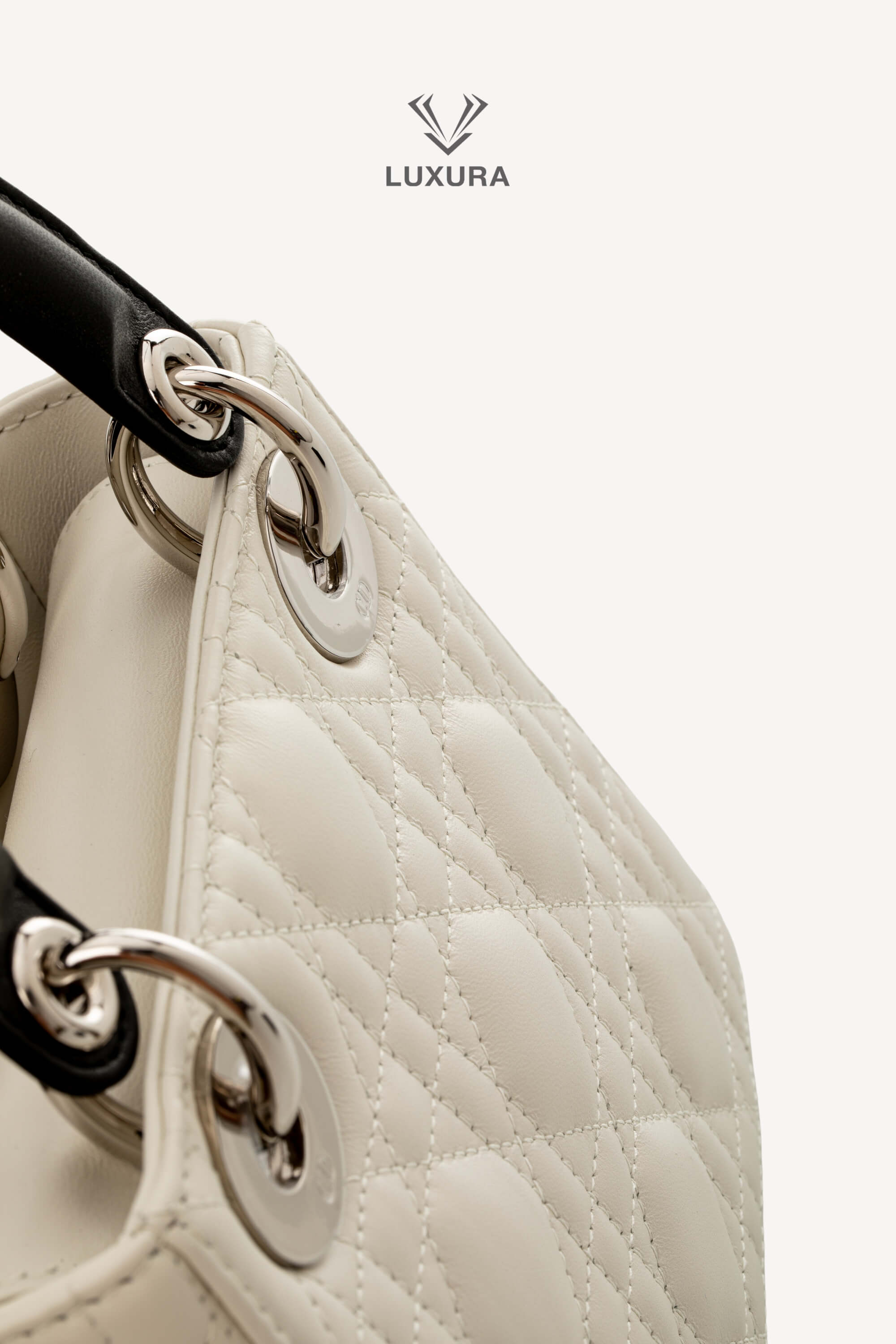<span style="font-size: 10px;letter-spacing: .15em">NEW COLLECTION</span><br> <strong>DIOR</strong><br> <div style="margin-top:10px;font-size:16px">Mini Lady Dior Bag with Chain Two-Tone Latte and Black Cannage Lambskin</div><br> - Image 19