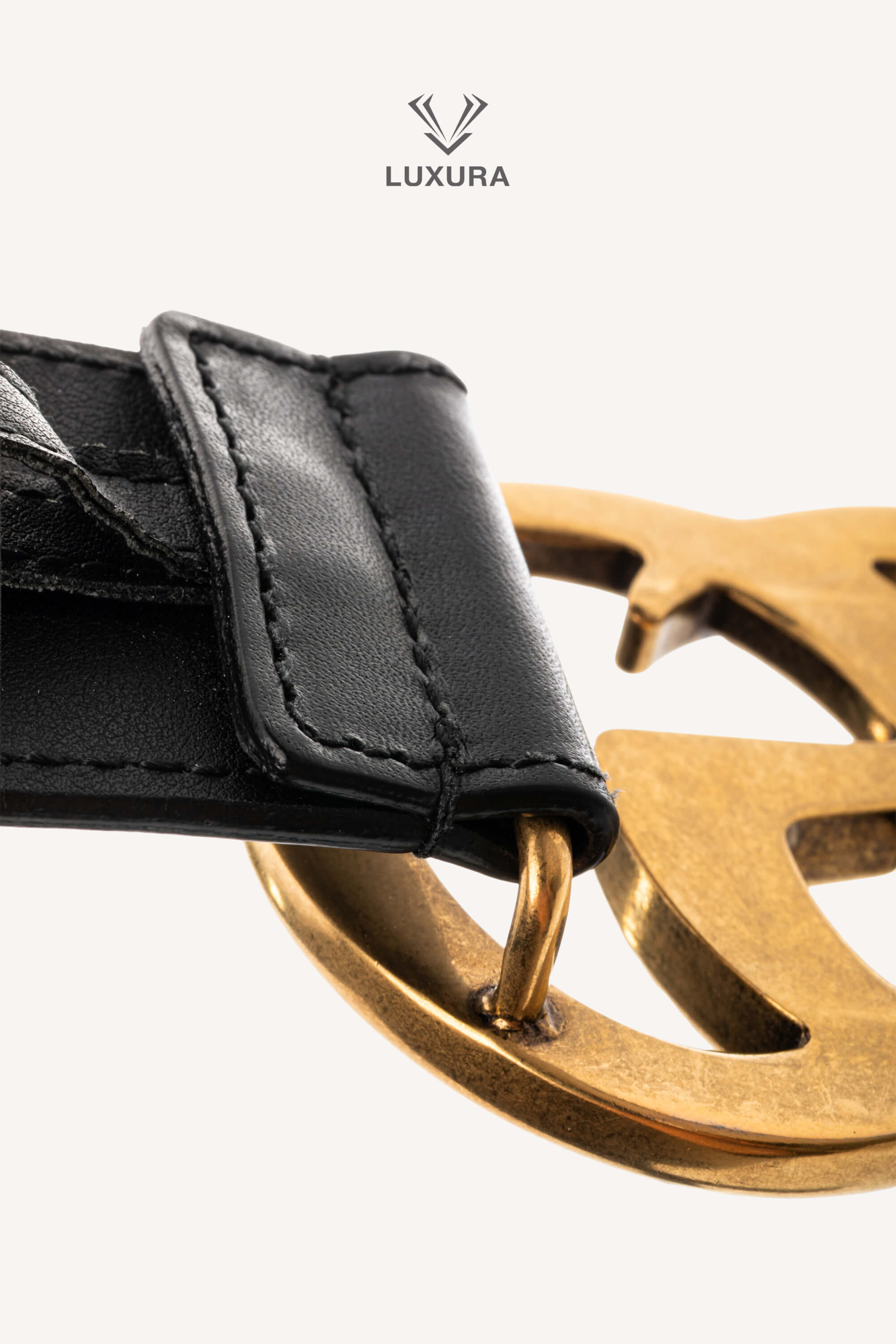 <span style="font-size: 10px;letter-spacing: .15em">IN TRENDING</span><br> <strong>GUCCI</strong><br> <div style="margin-top:10px;font-size:16px">Calfskin Double G 40mm Belt 85 Black</div><br> - Image 13