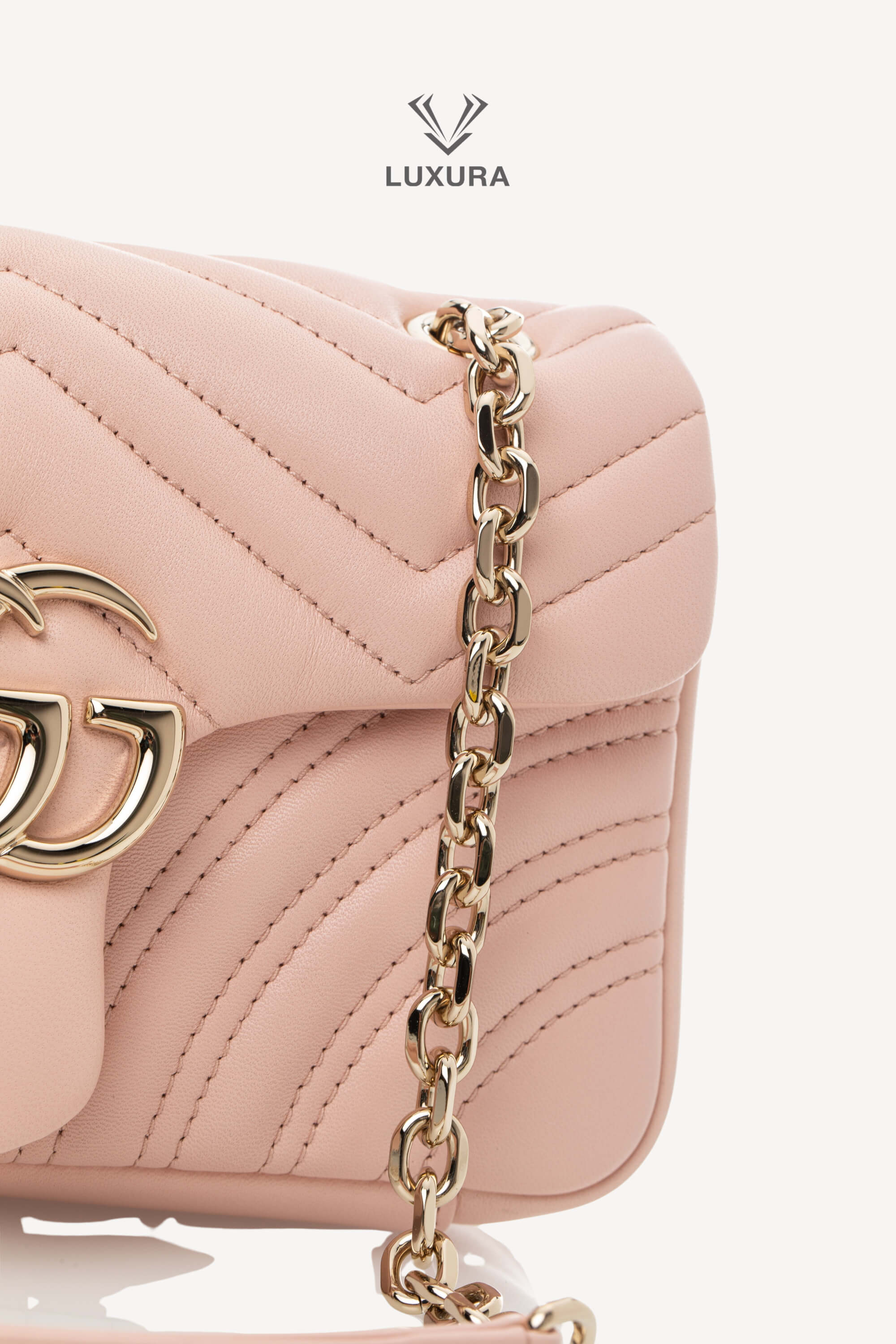 <span style="font-size: 10px;letter-spacing: .15em">NEW COLLECTION</span><br> <strong>GUCCI</strong><br> <div style="margin-top:10px;font-size:16px">Marmont Small Shoulder Bag Light Pink Skin</div><br> - Image 18