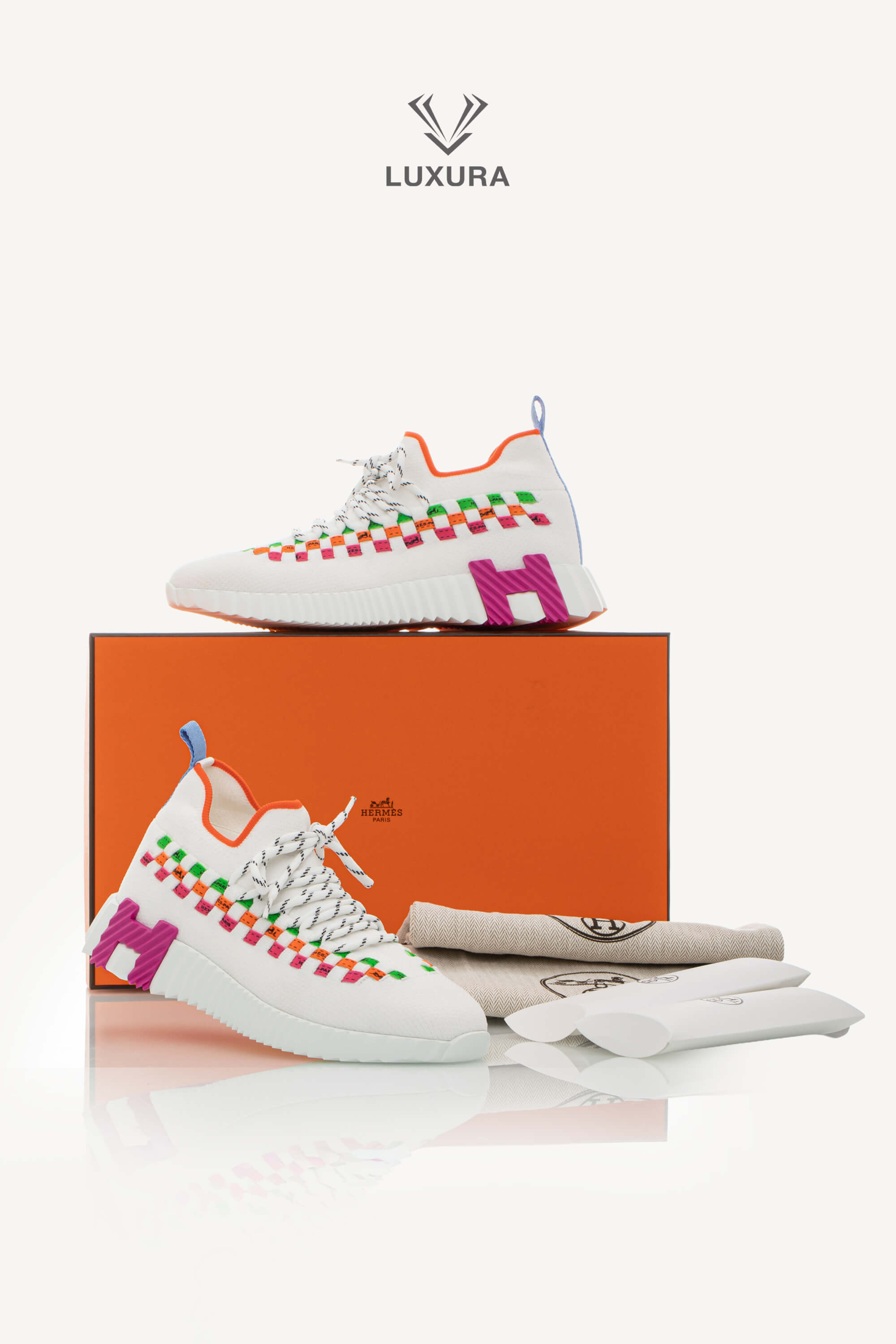 <span style="font-size: 10px;letter-spacing: .15em">HARD TO FIND</span><br>            <strong>HERMES</strong><br>            <div style="margin-top:10px;font-size:16px">Knit Flex Boldus Sneakers Multicolor White 37</div><br> - Image 2