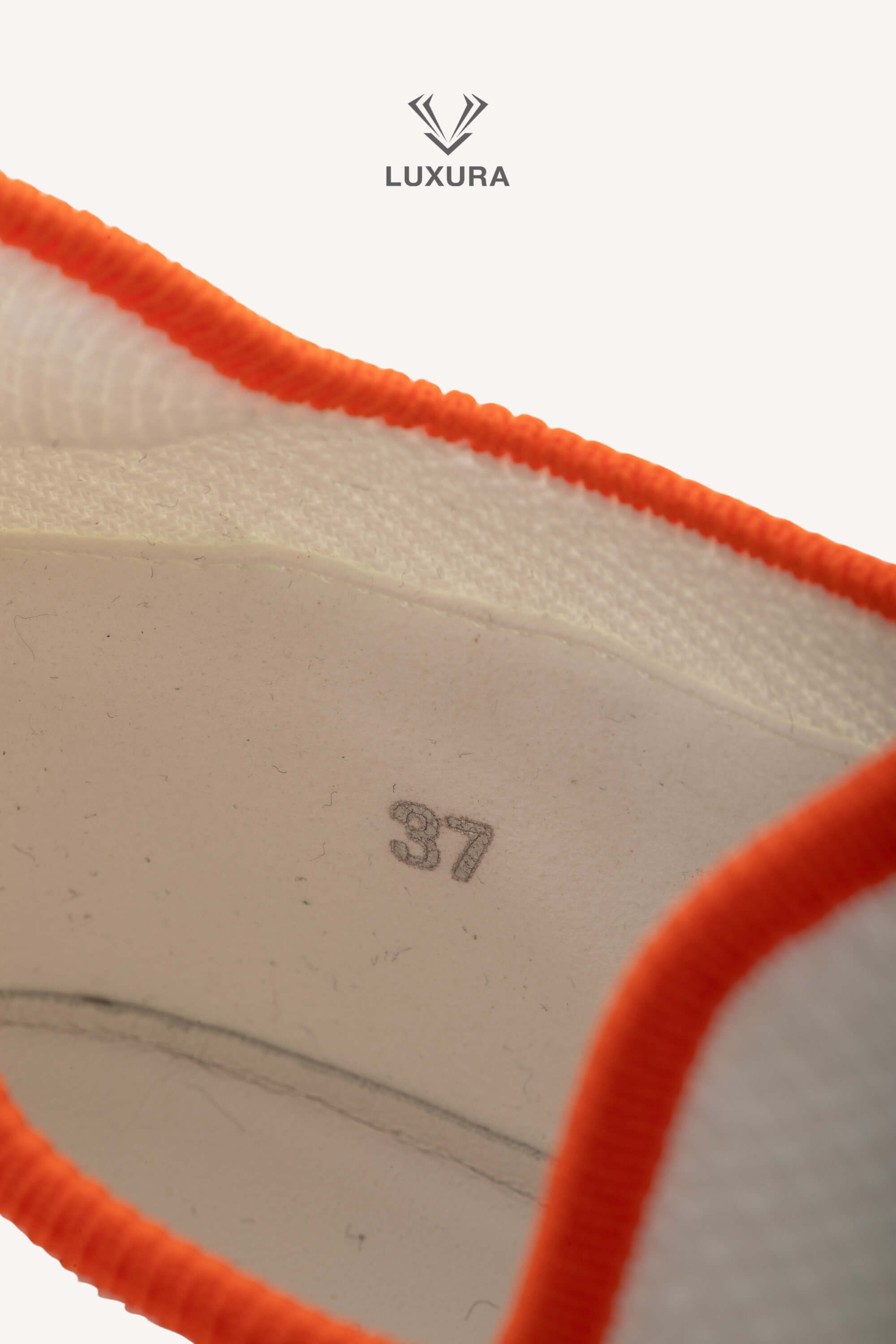 <span style="font-size: 10px;letter-spacing: .15em">HARD TO FIND</span><br>            <strong>HERMES</strong><br>            <div style="margin-top:10px;font-size:16px">Knit Flex Boldus Sneakers Multicolor White 37</div><br> - Image 19