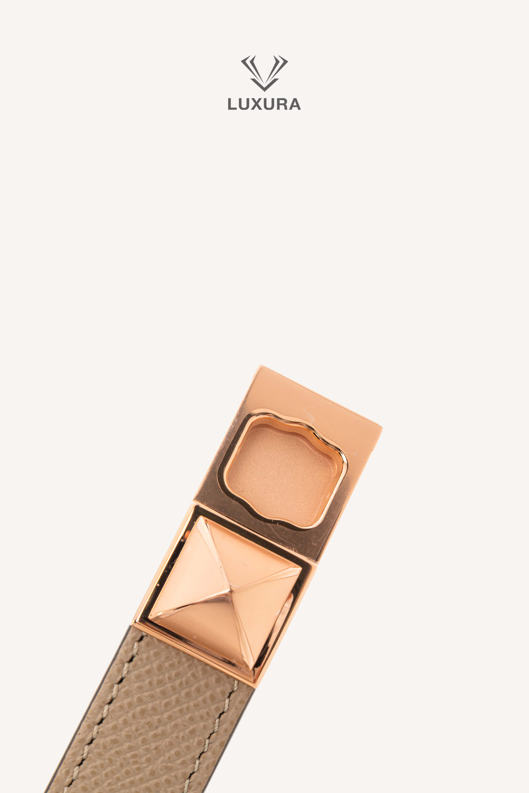 <span style="font-size: 10px;letter-spacing: .15em">HARD TO FIND</span><br> <strong>HERMES</strong><br> <div style="margin-top:10px;font-size:16px">Rivale Belt Trench with Rose Gold Finish Gold Adjustable size from 55 cm to 100 cm</div><br> - Image 7