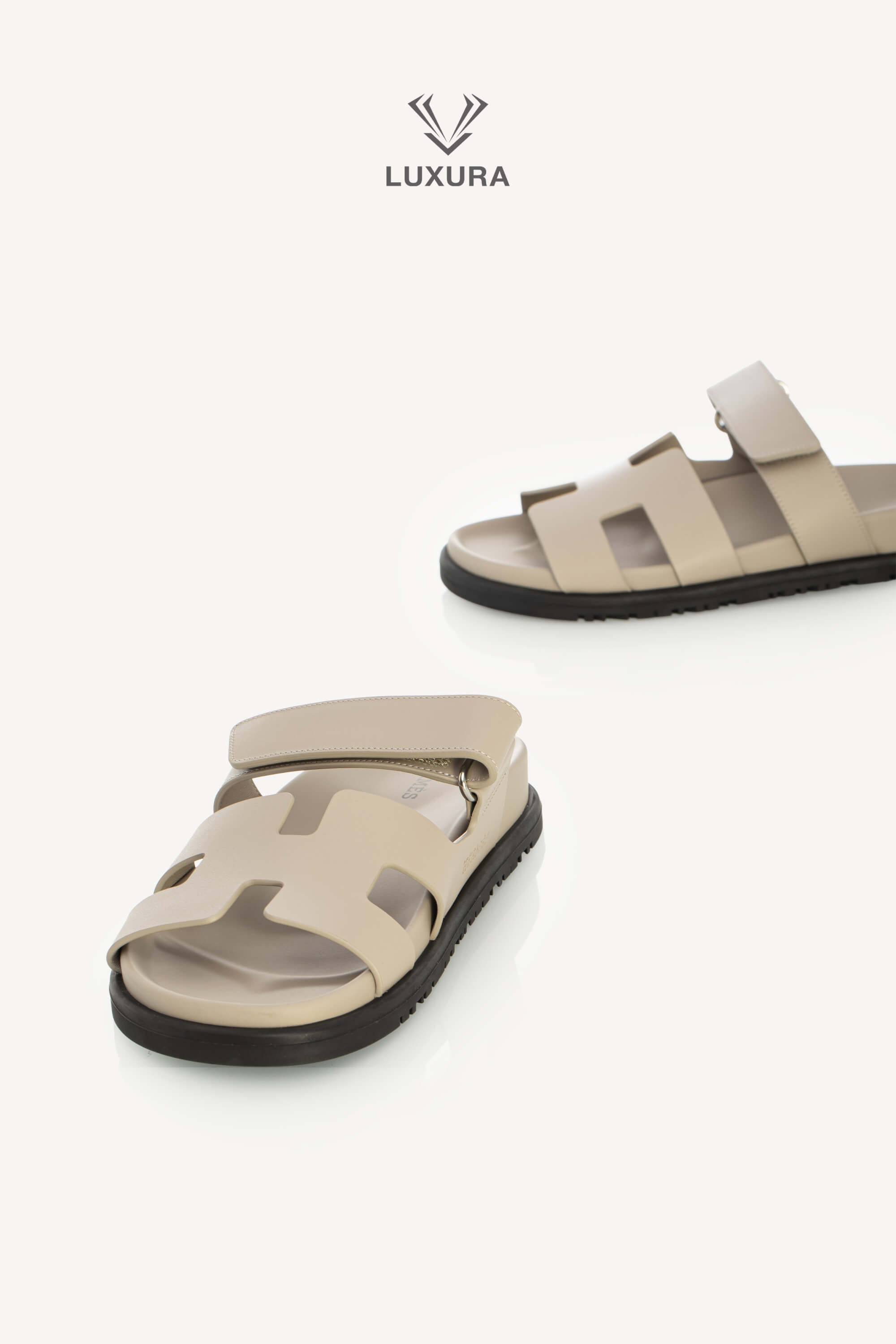 <span style="font-size: 10px;letter-spacing: .15em">HARD TO FIND</span><br> <strong>HERMES</strong><br> <div style="margin-top:10px;font-size:16px">Chypre Sandal Beige Galet 37</div><br> - Image 3