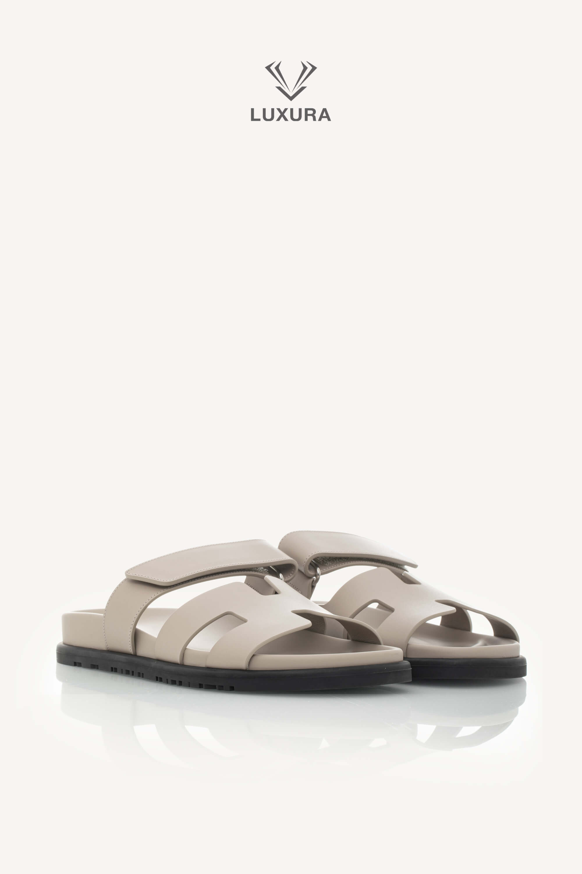 <span style="font-size: 10px;letter-spacing: .15em">HARD TO FIND</span><br> <strong>HERMES</strong><br> <div style="margin-top:10px;font-size:16px">Chypre Sandal Beige Galet 37</div><br> - Image 10