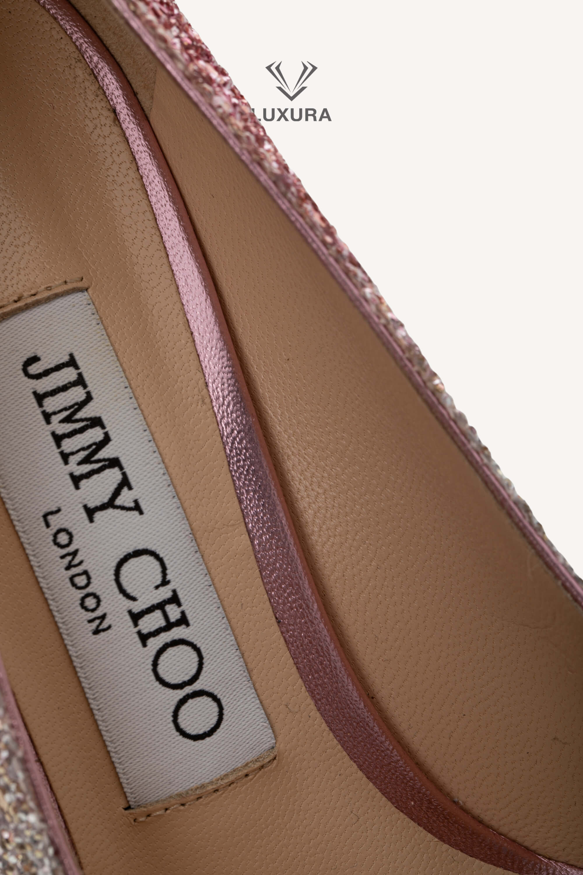 <span style="font-size: 10px;letter-spacing: .15em">HARD TO FIND</span><br> <strong>JIMMY CHOO</strong><br> <div style="margin-top:10px;font-size:16px">Romy 100 Glitter Embellished Pumps Platinum-Flamingo 36.5</div><br> - Image 14