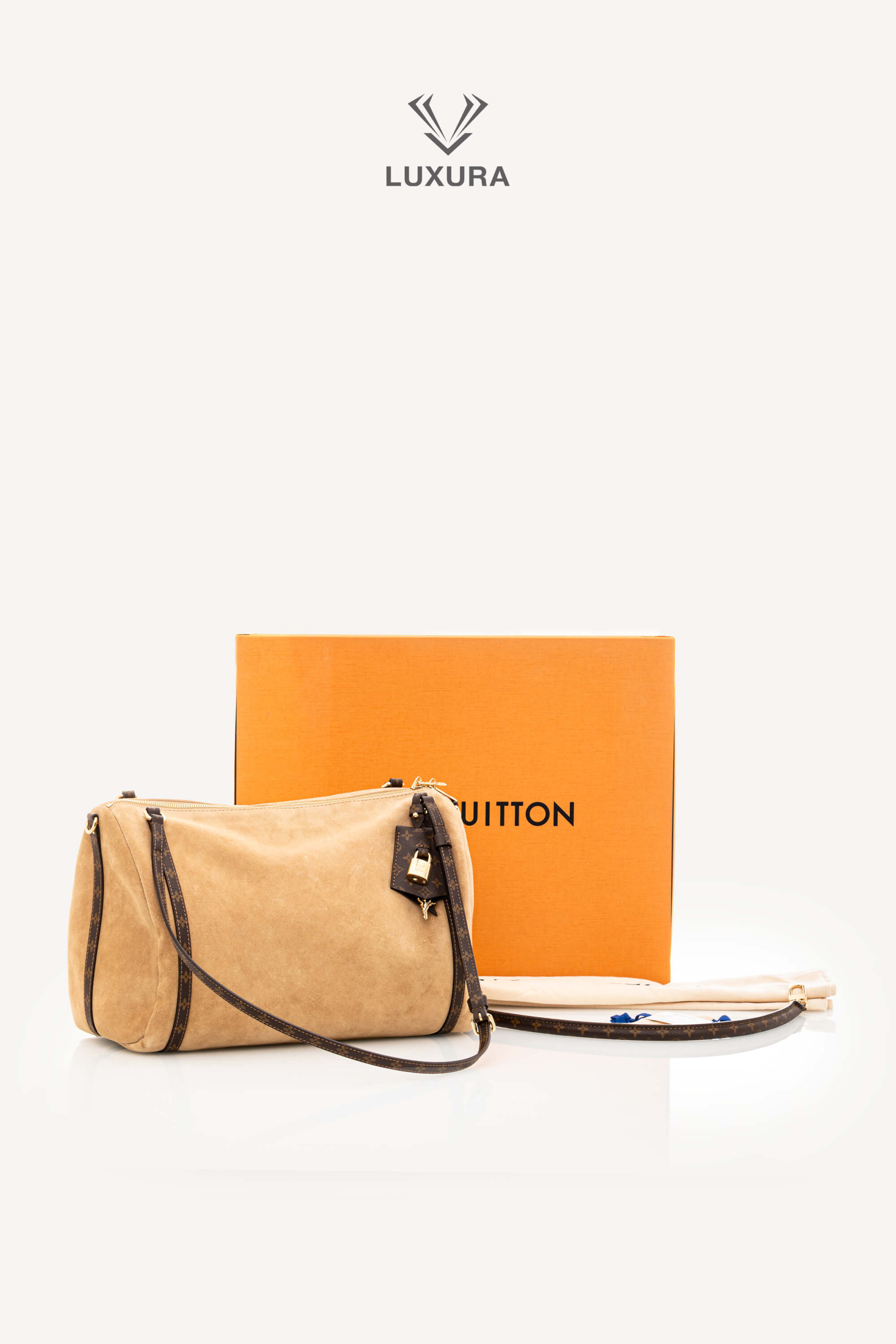 <span style="font-size: 10px;letter-spacing: .15em">NEW COLLECTION</span><br> <strong>LOUIS VUITTON</strong><br> <div style="margin-top:10px;font-size:16px">Express MM Noisette M26358</div><br> - Image 2