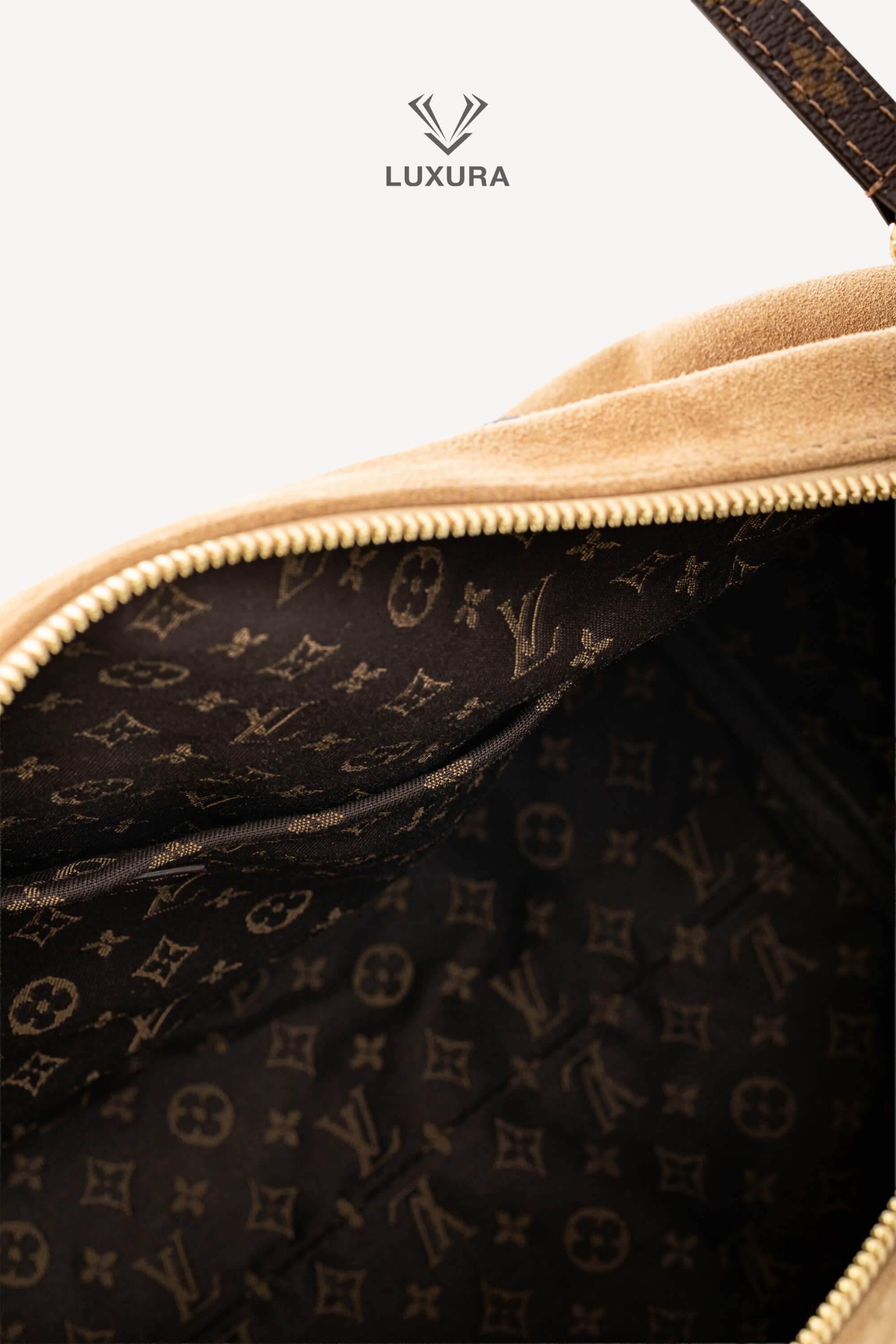<span style="font-size: 10px;letter-spacing: .15em">NEW COLLECTION</span><br> <strong>LOUIS VUITTON</strong><br> <div style="margin-top:10px;font-size:16px">Express MM Noisette M26358</div><br> - Image 17