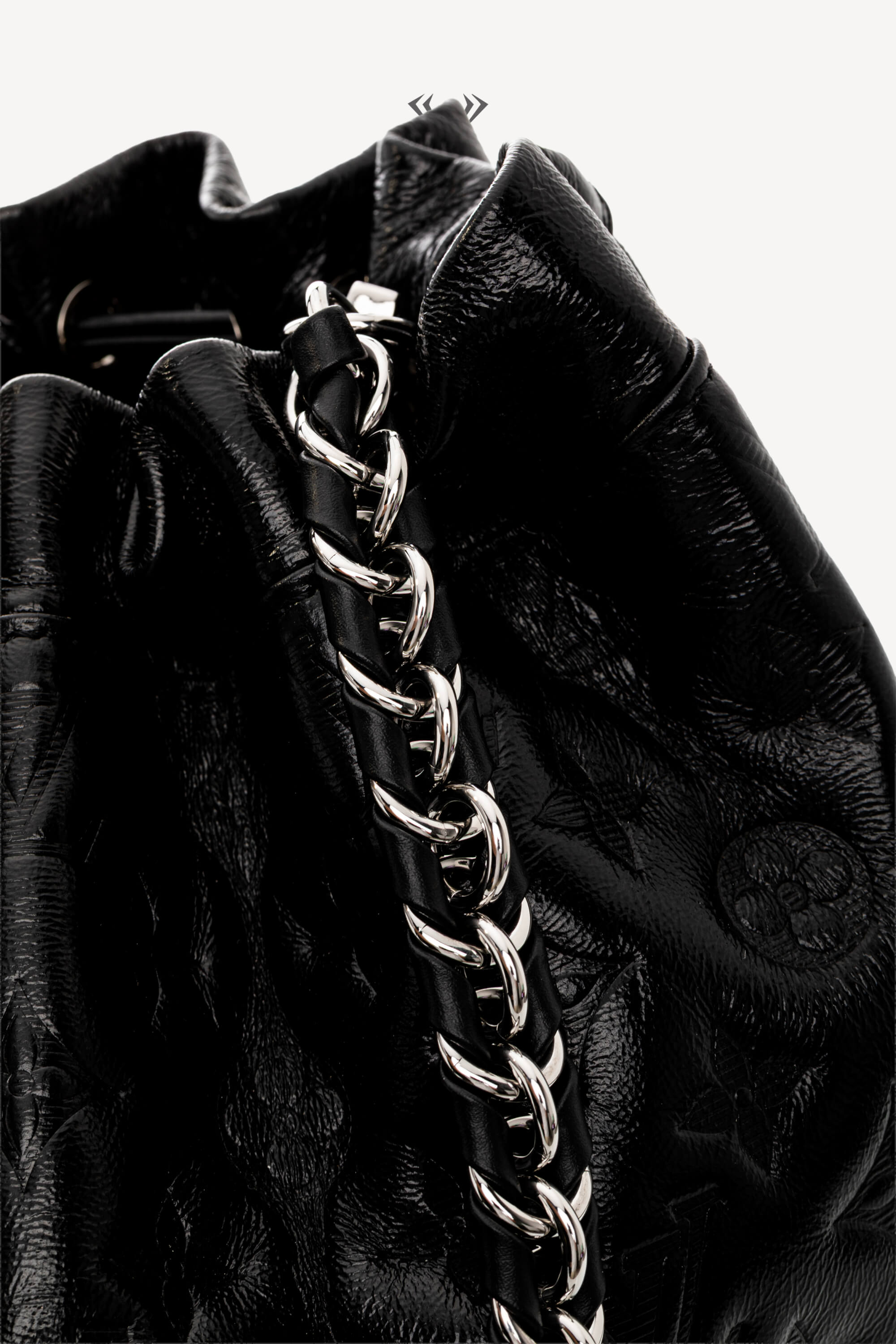 <span style="font-size: 10px;letter-spacing: .15em">HARD TO FIND</span><br> <strong>LOUIS VUITTON</strong><br> <div style="margin-top:10px;font-size:16px">Noe Trunk PM Coussin M13484 - Discontinued Product</div><br> - Image 9