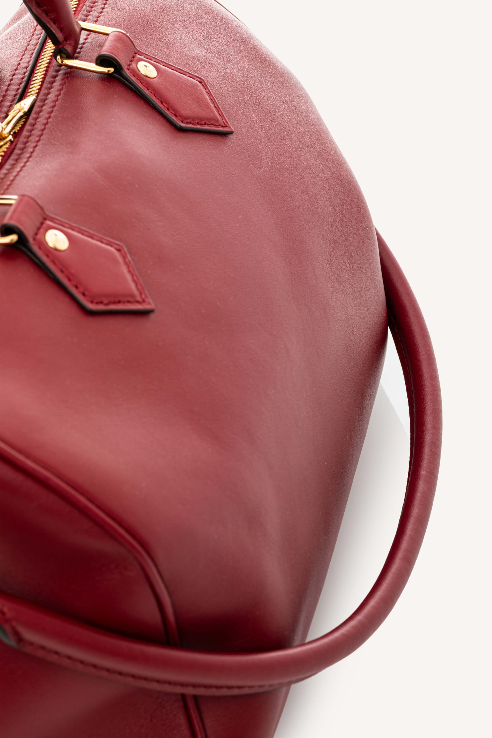 <span style="font-size: 10px;letter-spacing: .15em"></span><br> <strong>LOUIS VUITTON</strong><br> <div style="margin-top:10px;font-size:16px">Travels With Grace Coddington Speedy Soft 30</div><br> - Image 9