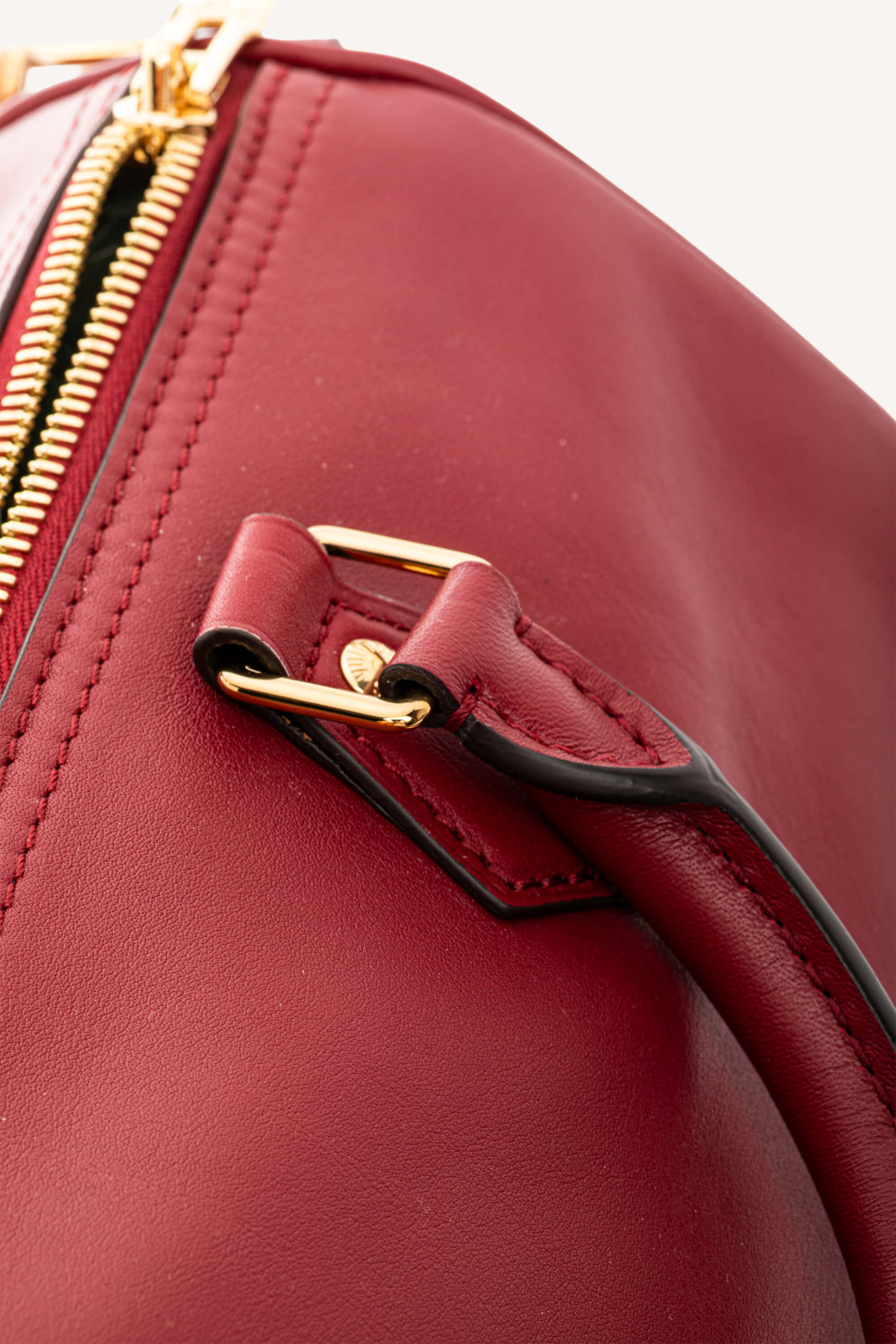 <span style="font-size: 10px;letter-spacing: .15em"></span><br> <strong>LOUIS VUITTON</strong><br> <div style="margin-top:10px;font-size:16px">Travels With Grace Coddington Speedy Soft 30</div><br> - Image 19