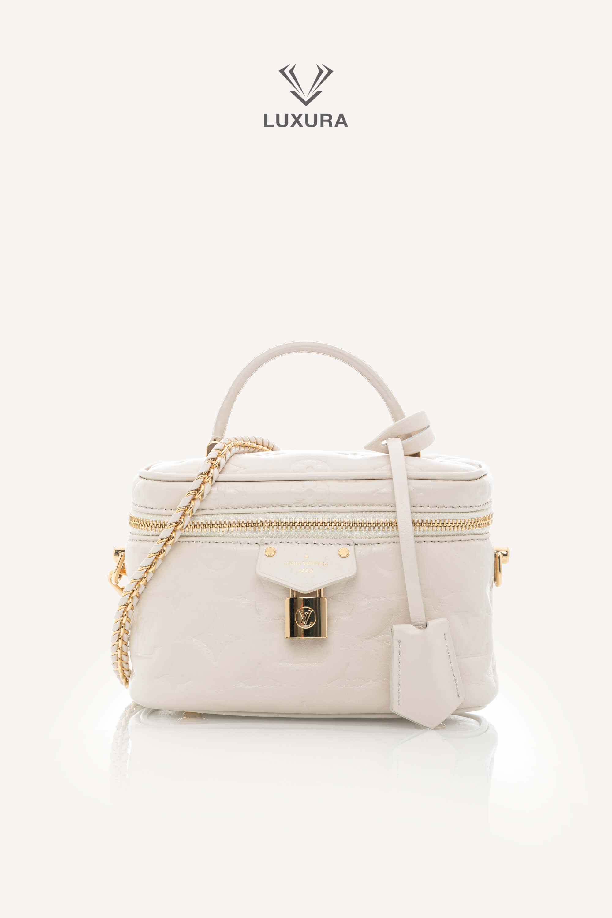 <span style="font-size: 10px;letter-spacing: .15em">HARD TO FIND</span><br> <strong>LOUIS VUITTON</strong><br> <div style="margin-top:10px;font-size:16px">Vanity PM Beige M25219</div><br>